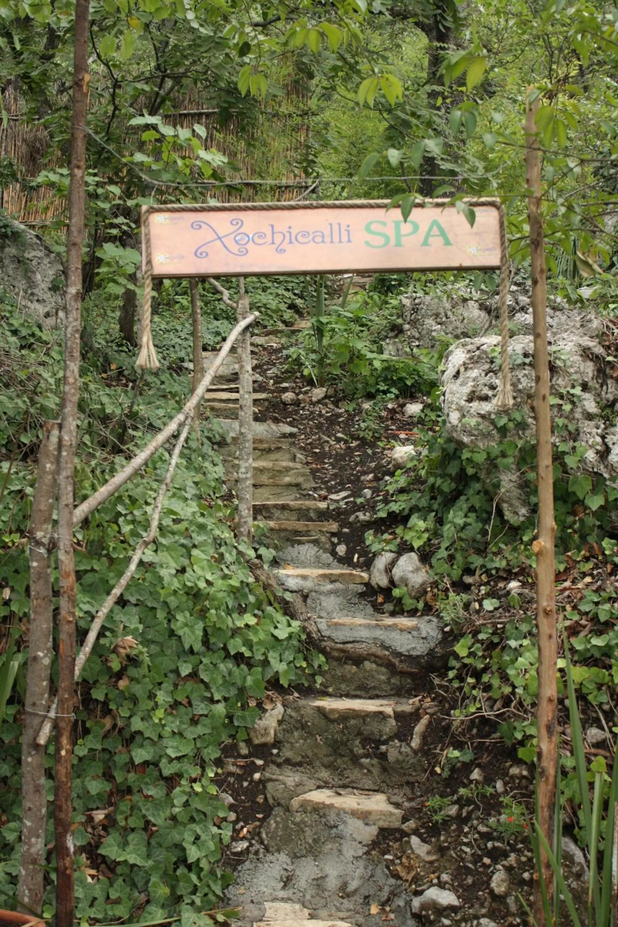 Logo/Certificate/Sign in Hotel Chipinque