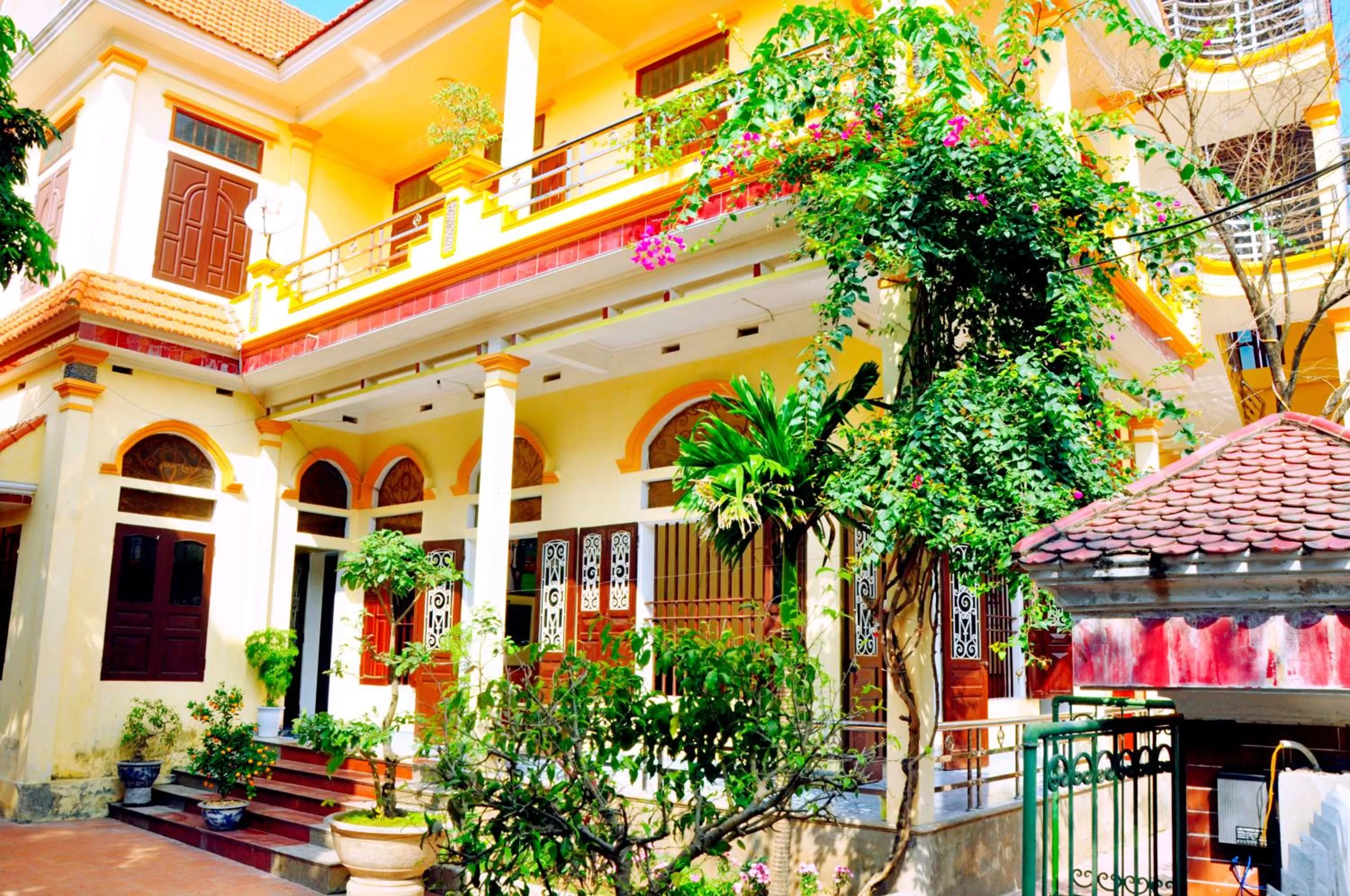 Property building in Tam Coc Family Hotel