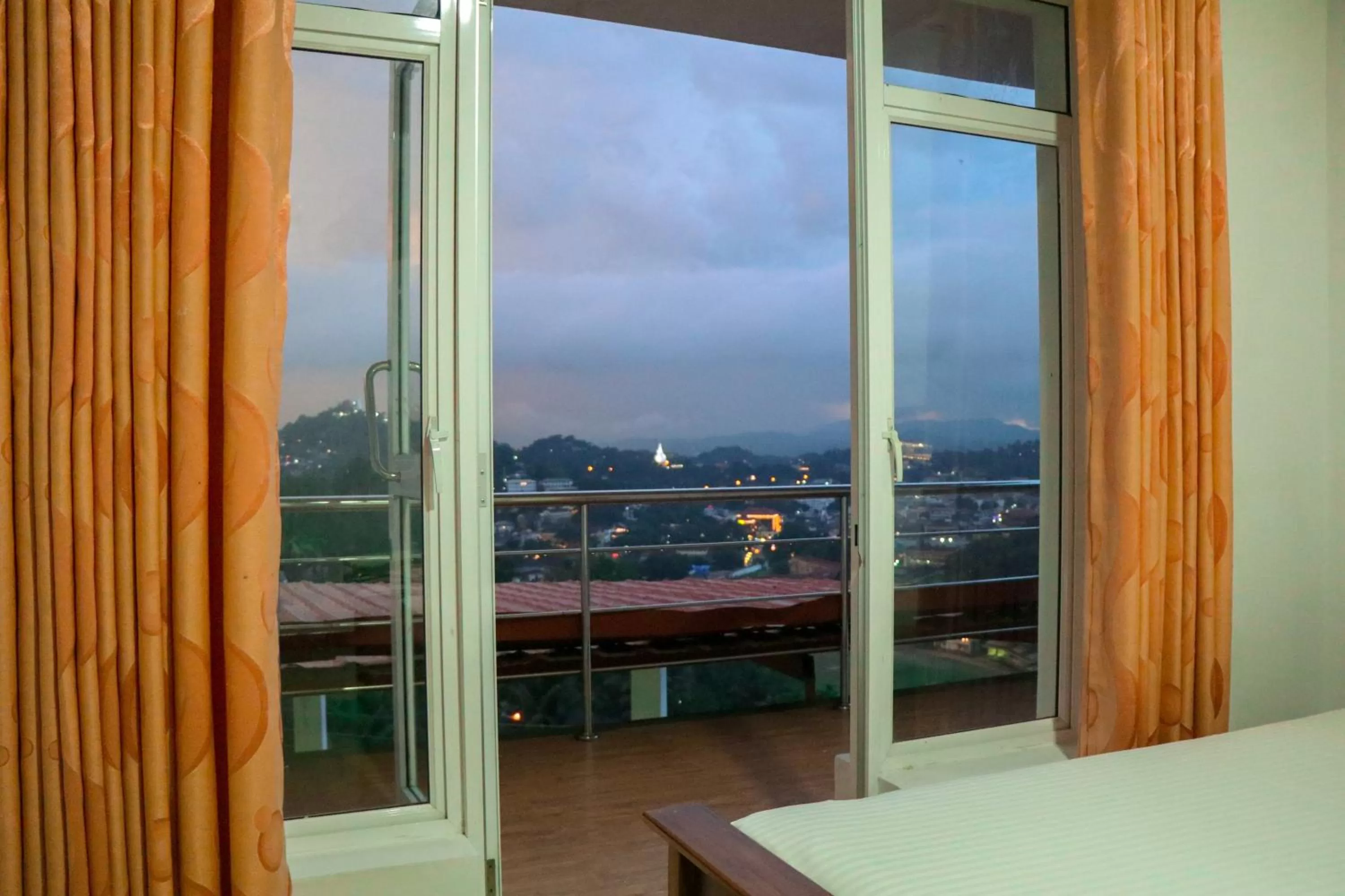 Mountain View in Mount Palace