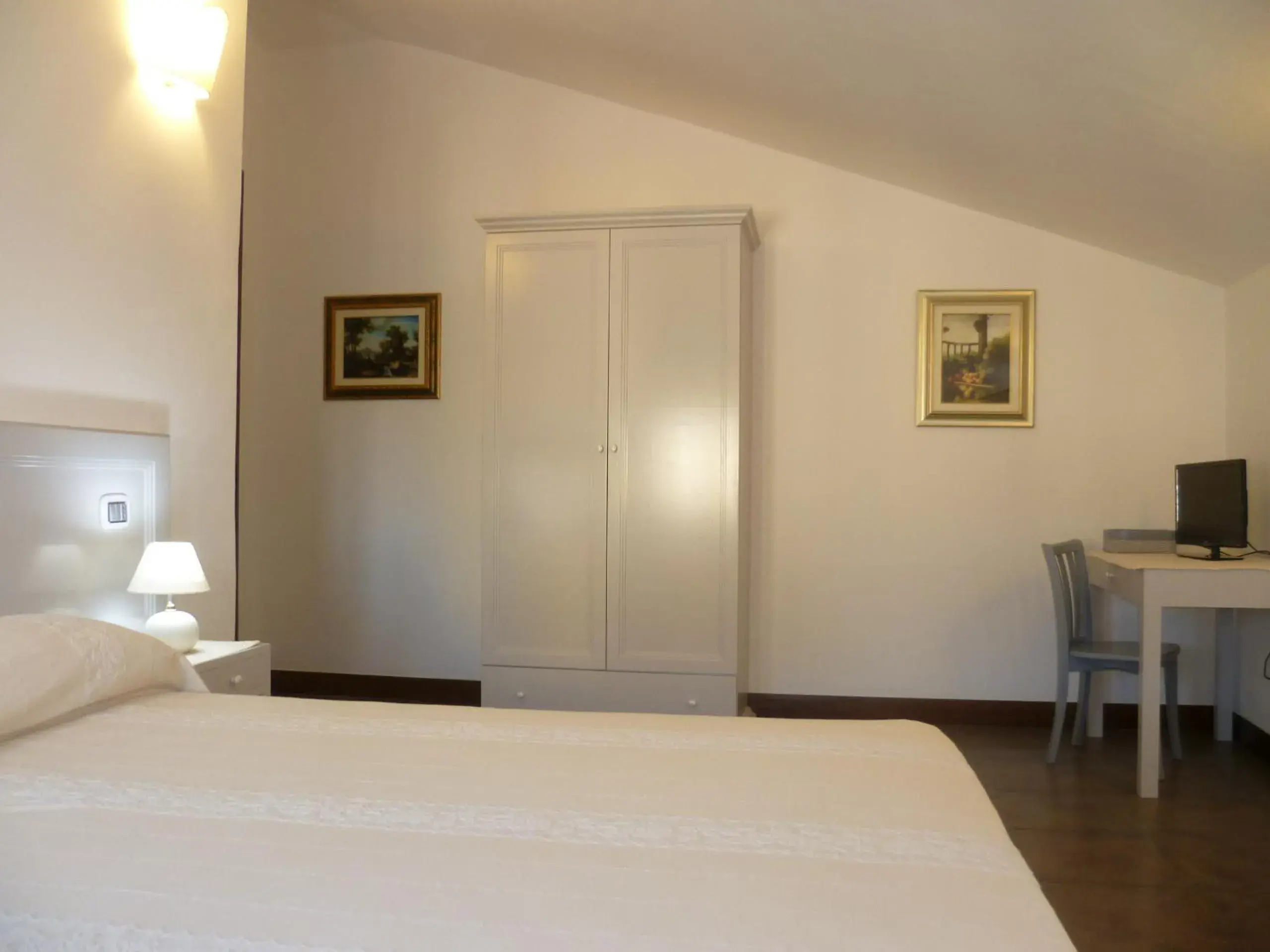 Bedroom, Bed in Albergo Residenziale La Corte