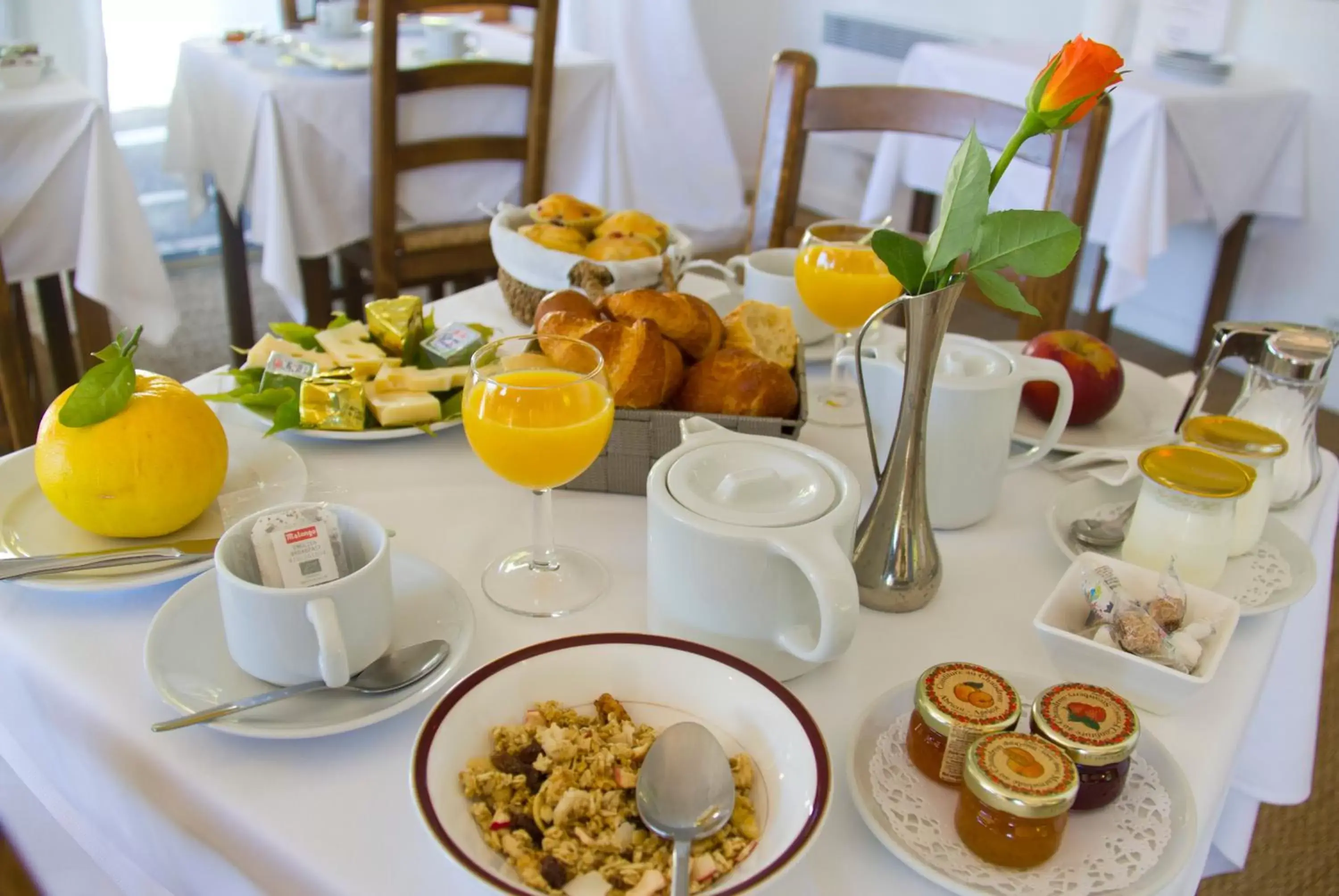 Breakfast in Hotel les Vergers de Saint Paul