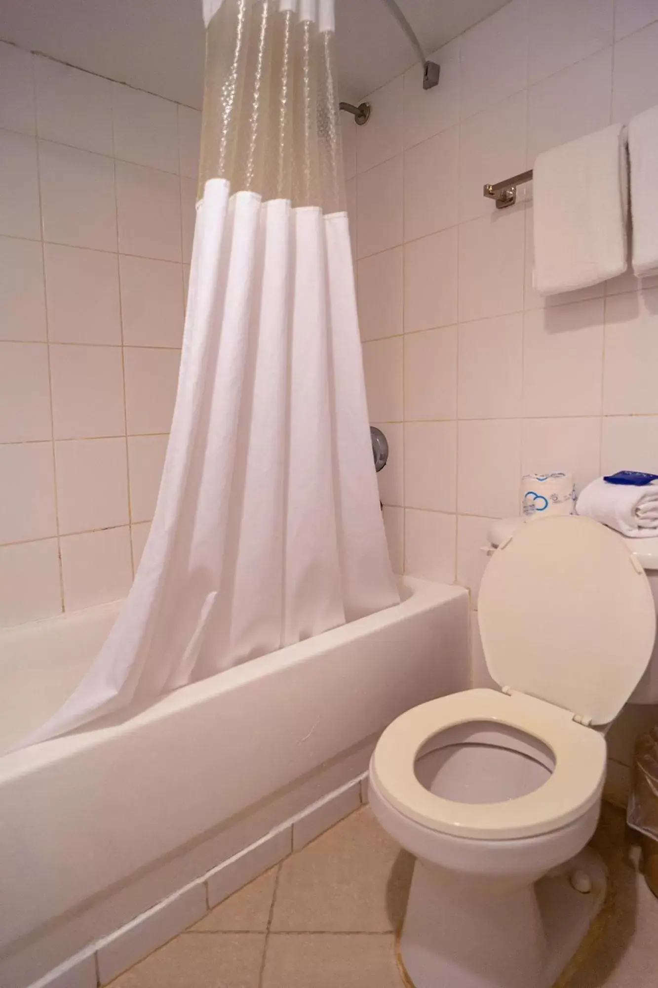 Bathroom in Solace by the Sea Bathroom in Solace by the Sea