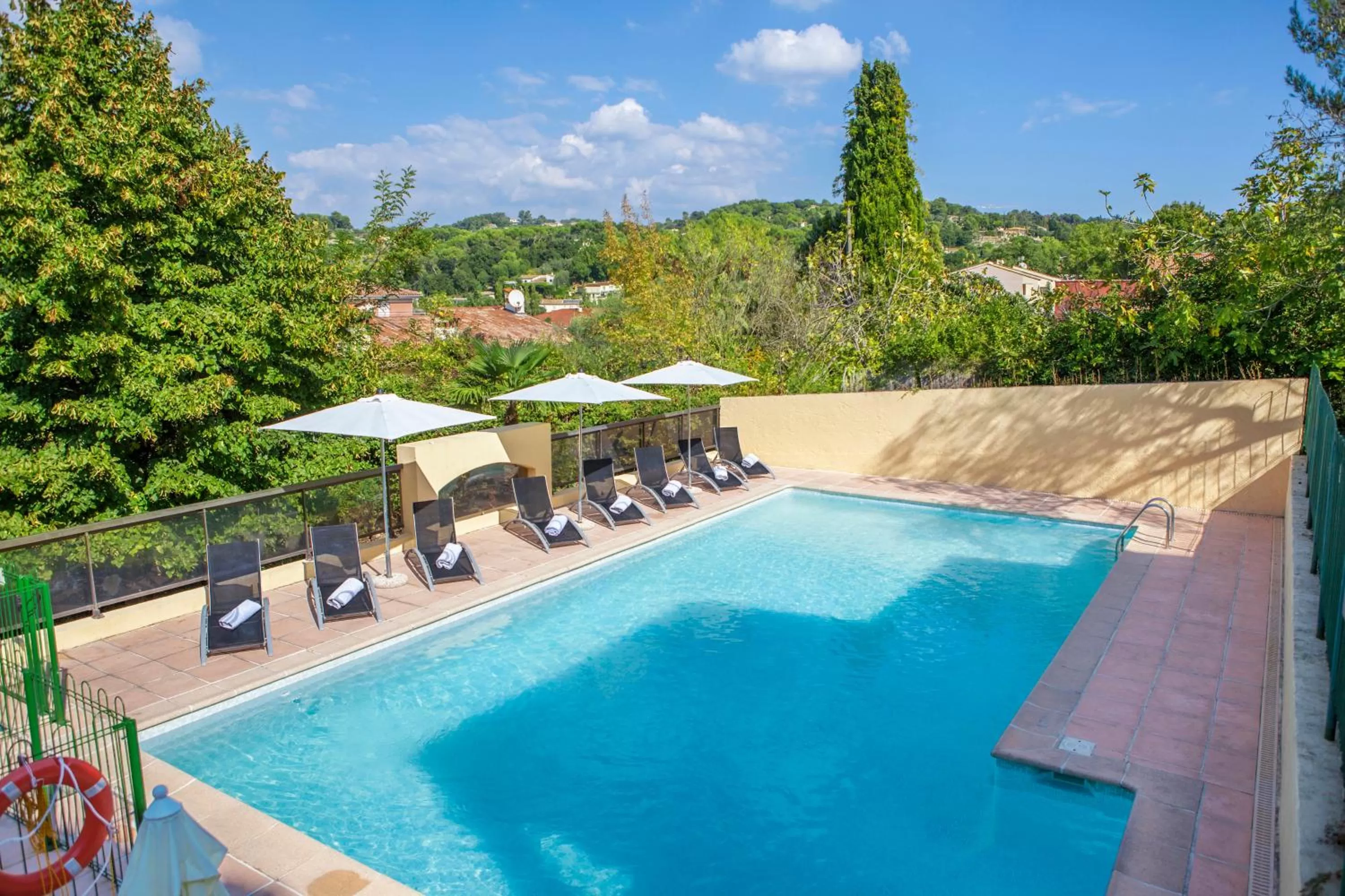 Swimming pool in Le Club Mougins