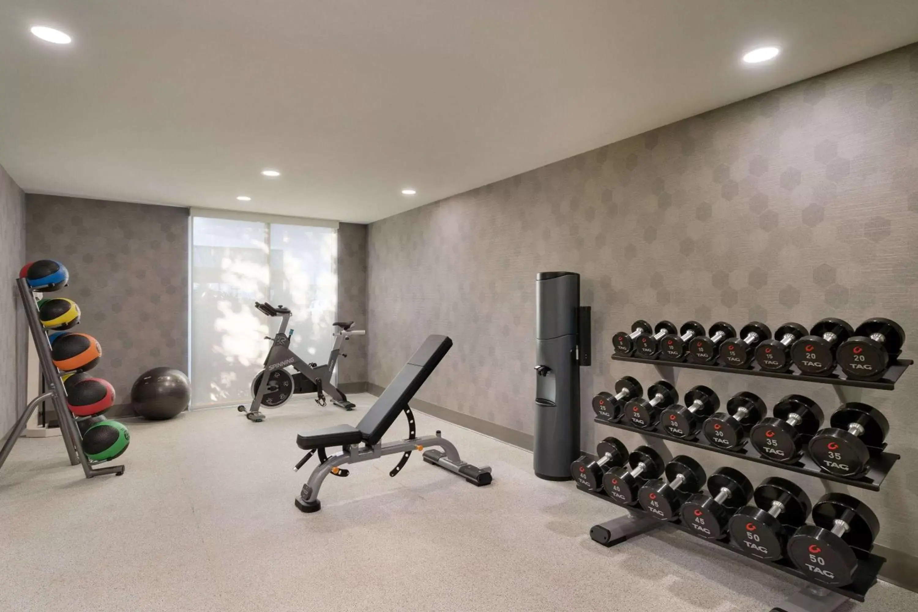 Fitness centre/facilities in La Quinta Inn & Suites by Wyndham Springfield Fitness centre/facilities in La Quinta Inn & Suites by Wyndham Springfield