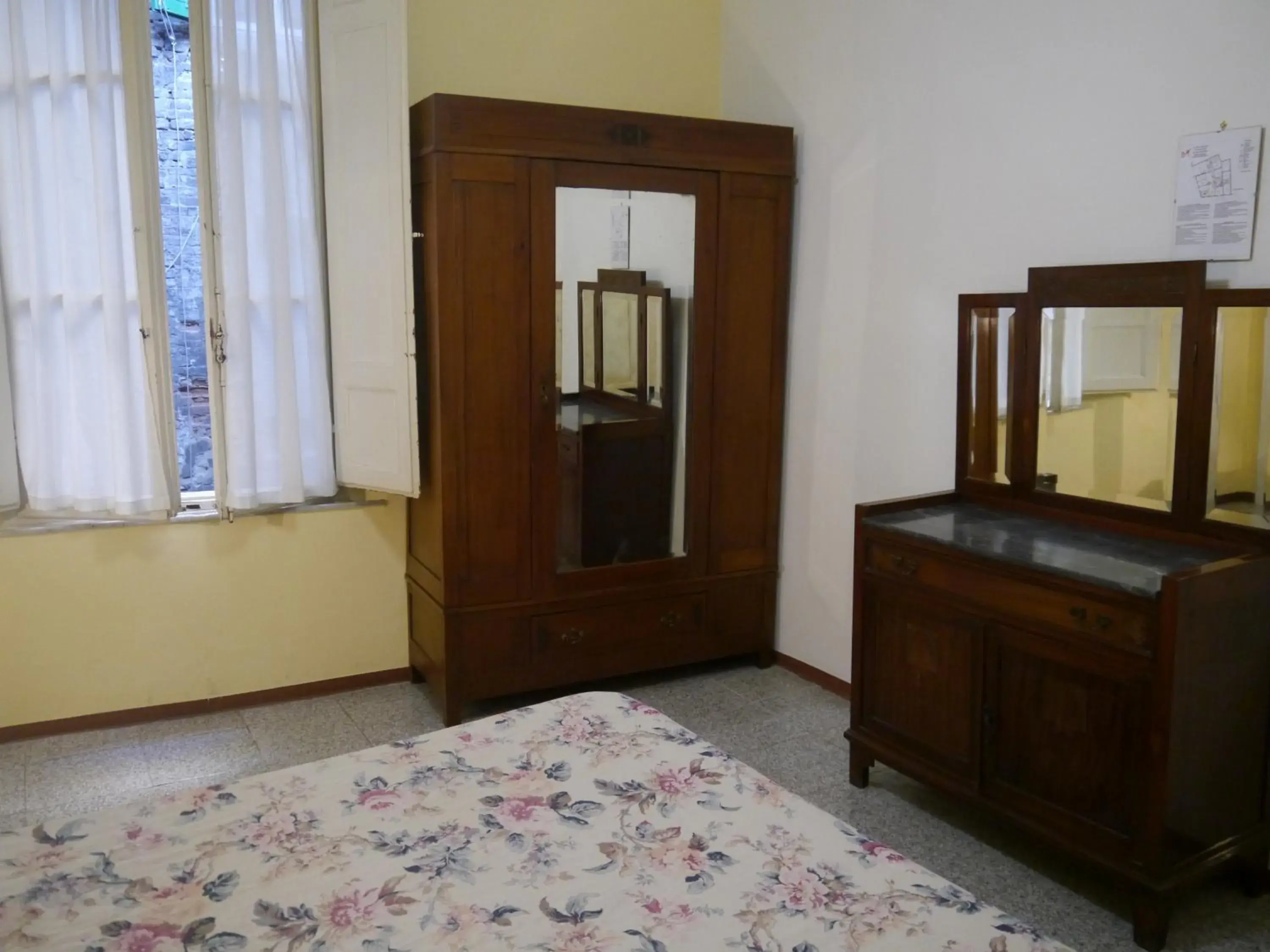 Bedroom, Bed in Albergo Tre Donzelle