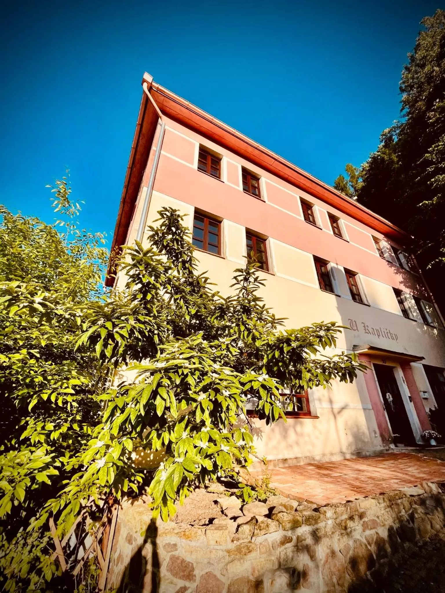 HARABURDI® Recyclart Hotel