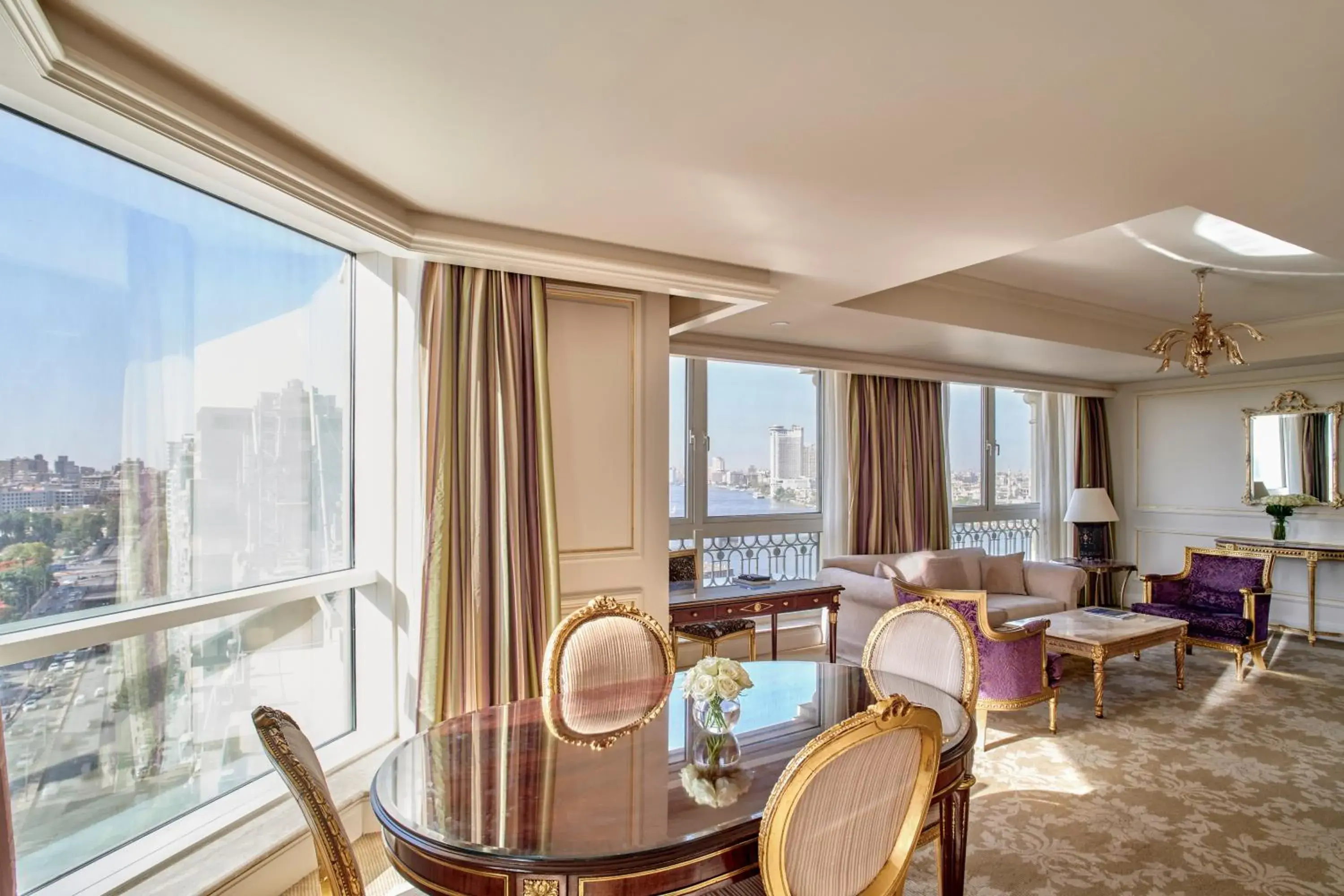 Living room in Four Seasons Cairo At The First Residence