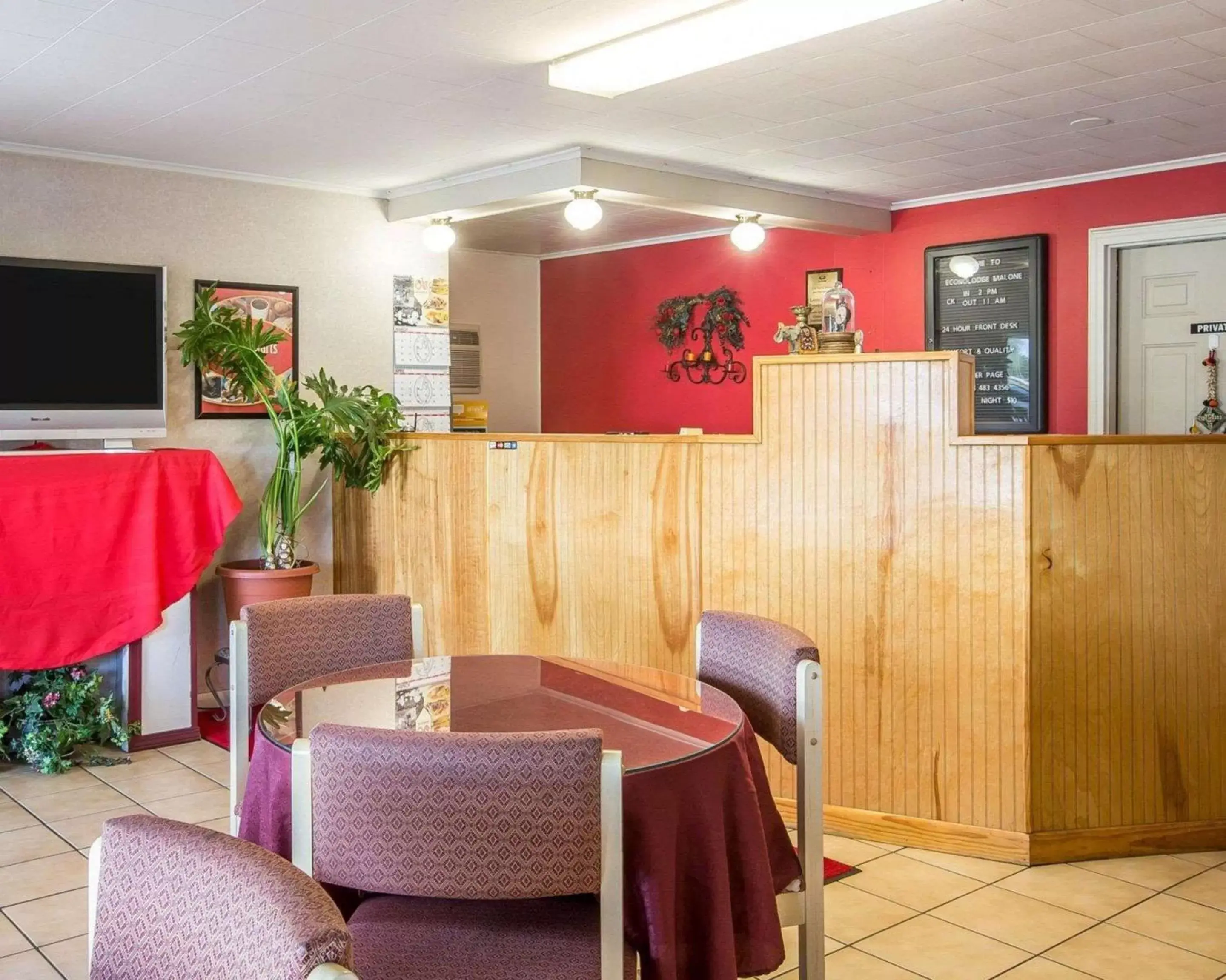 Lobby or reception in Malone Inn Lobby or reception in Malone Inn