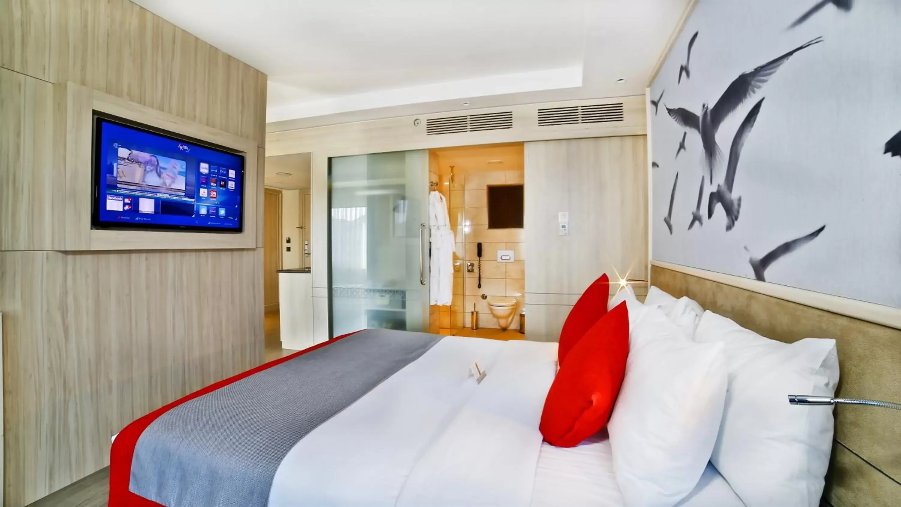 Junior Suite King - Non-Smoking in Ramada by Wyndham Istanbul Old City