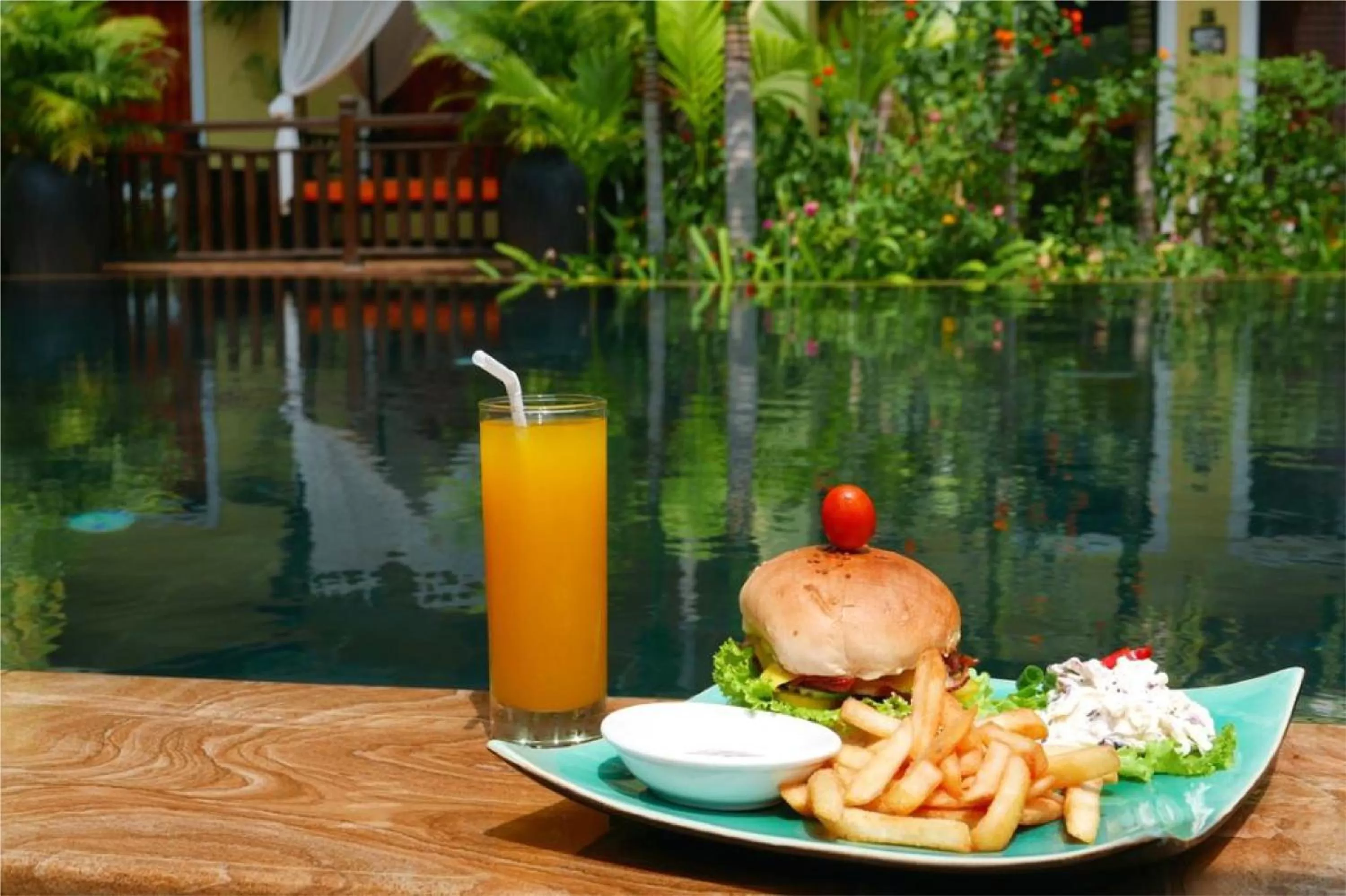 Food and drinks in Residence Indochine Suite