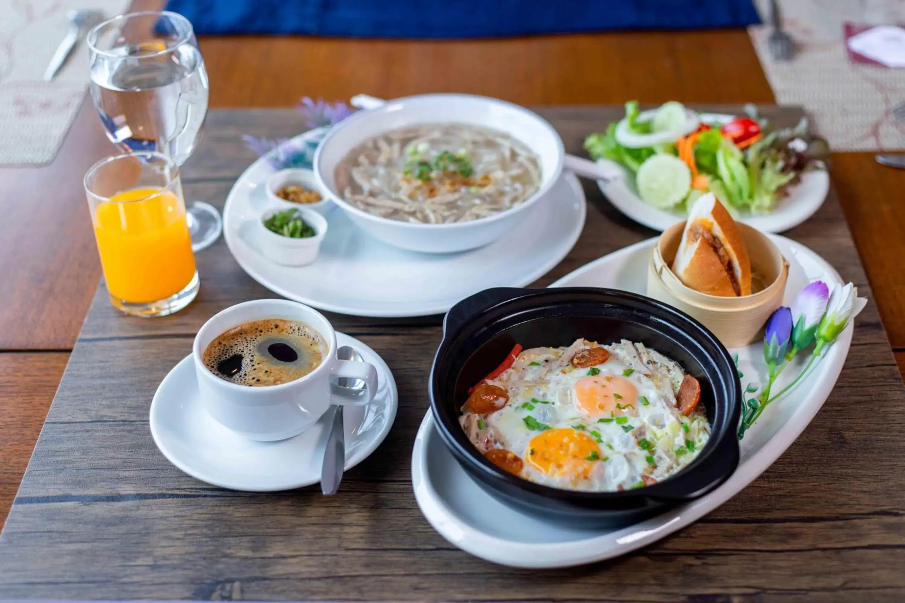 Breakfast in Tohsang Heritage Ubon Ratchathani Hotel