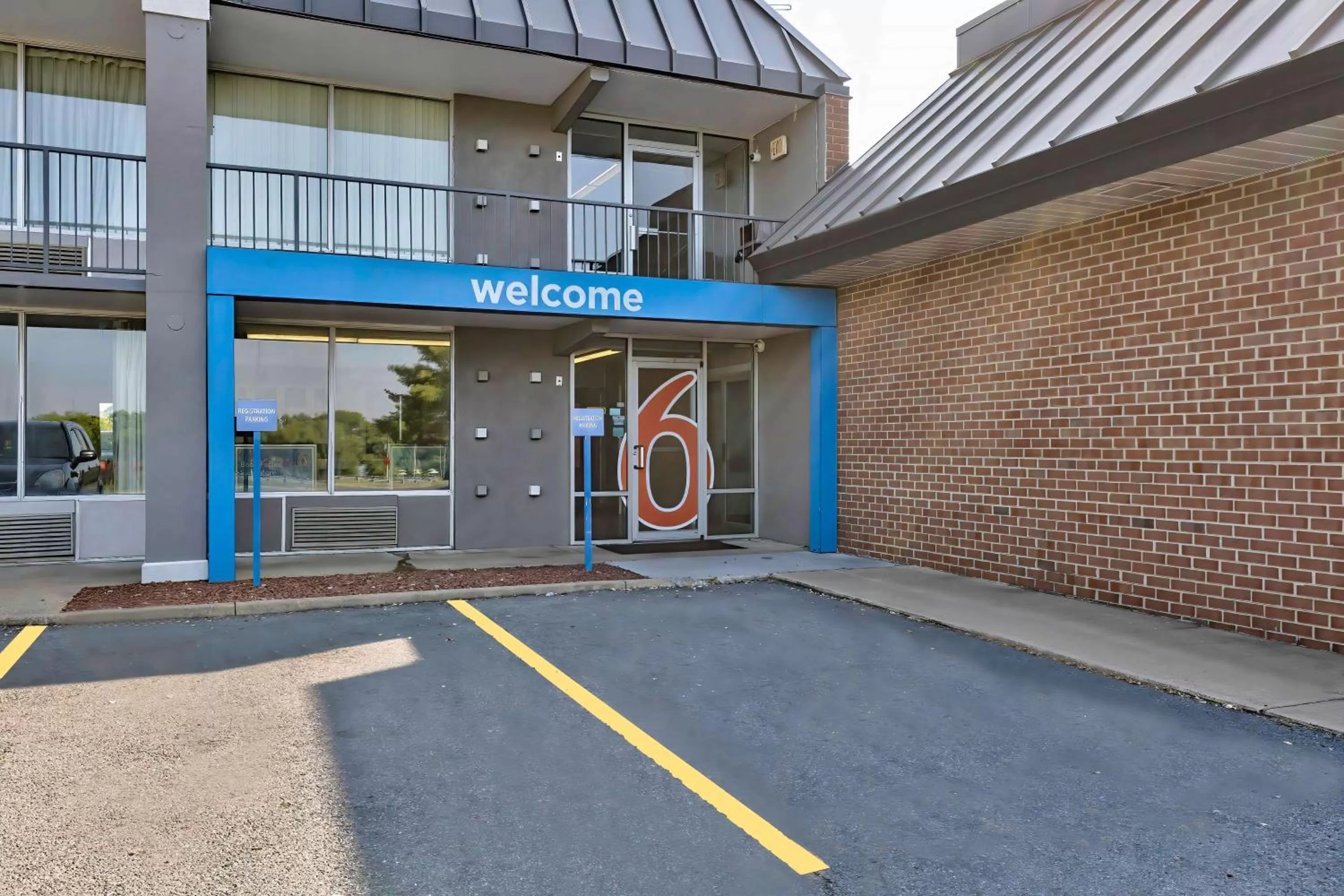 Property building in Motel 6-Mount Jackson, VA - Shenandoah