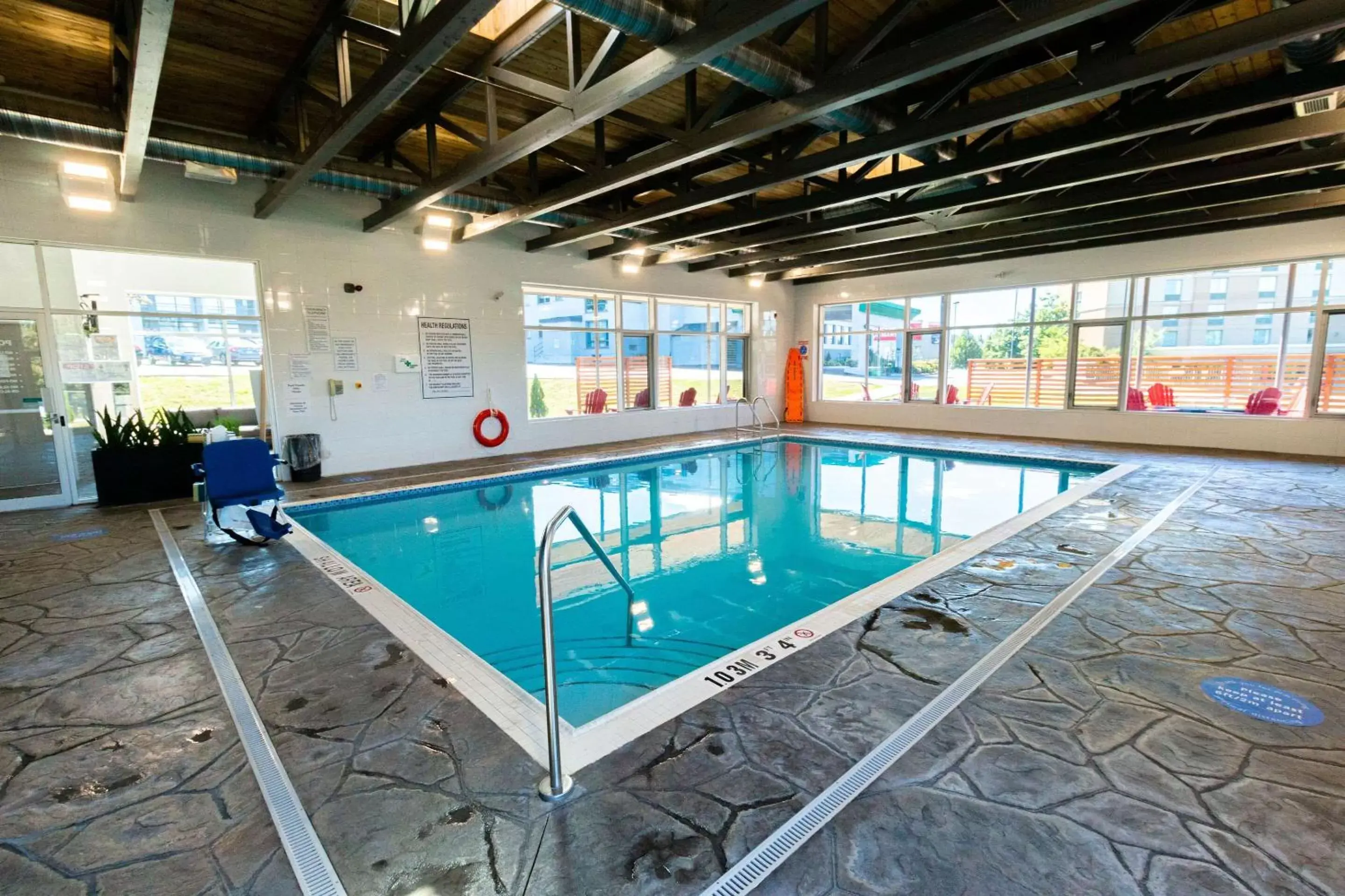 Swimming Pool in Quality Inn & Conference Centre Kingston Central