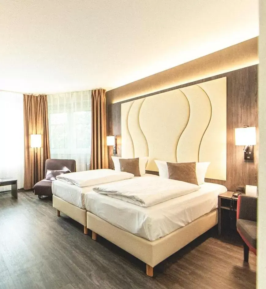 Photo of the whole room, Bed in Best Western Hotel Schmoeker-Hof