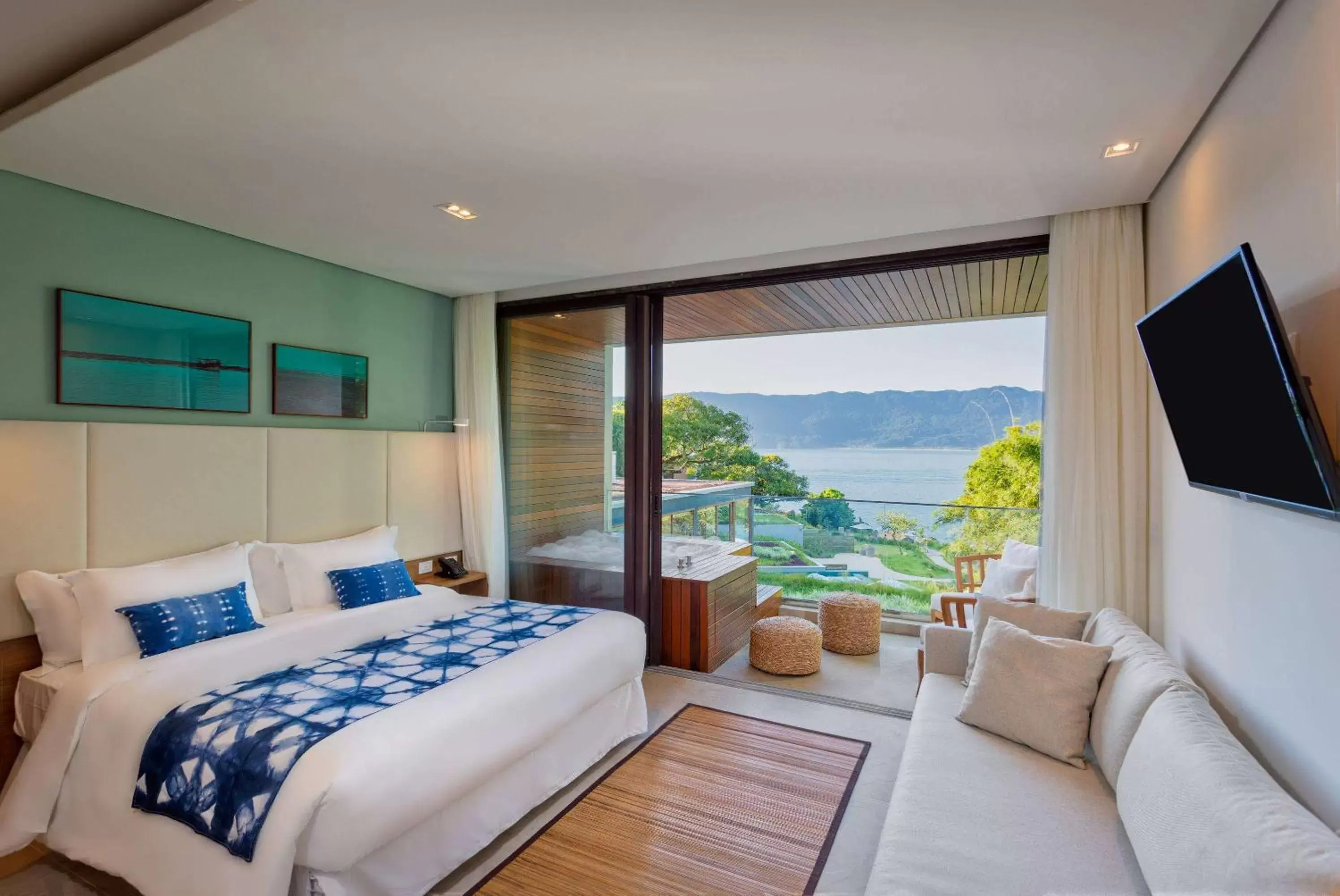Photo of the whole room in Wyndham Ilhabela Casa Di Sirena