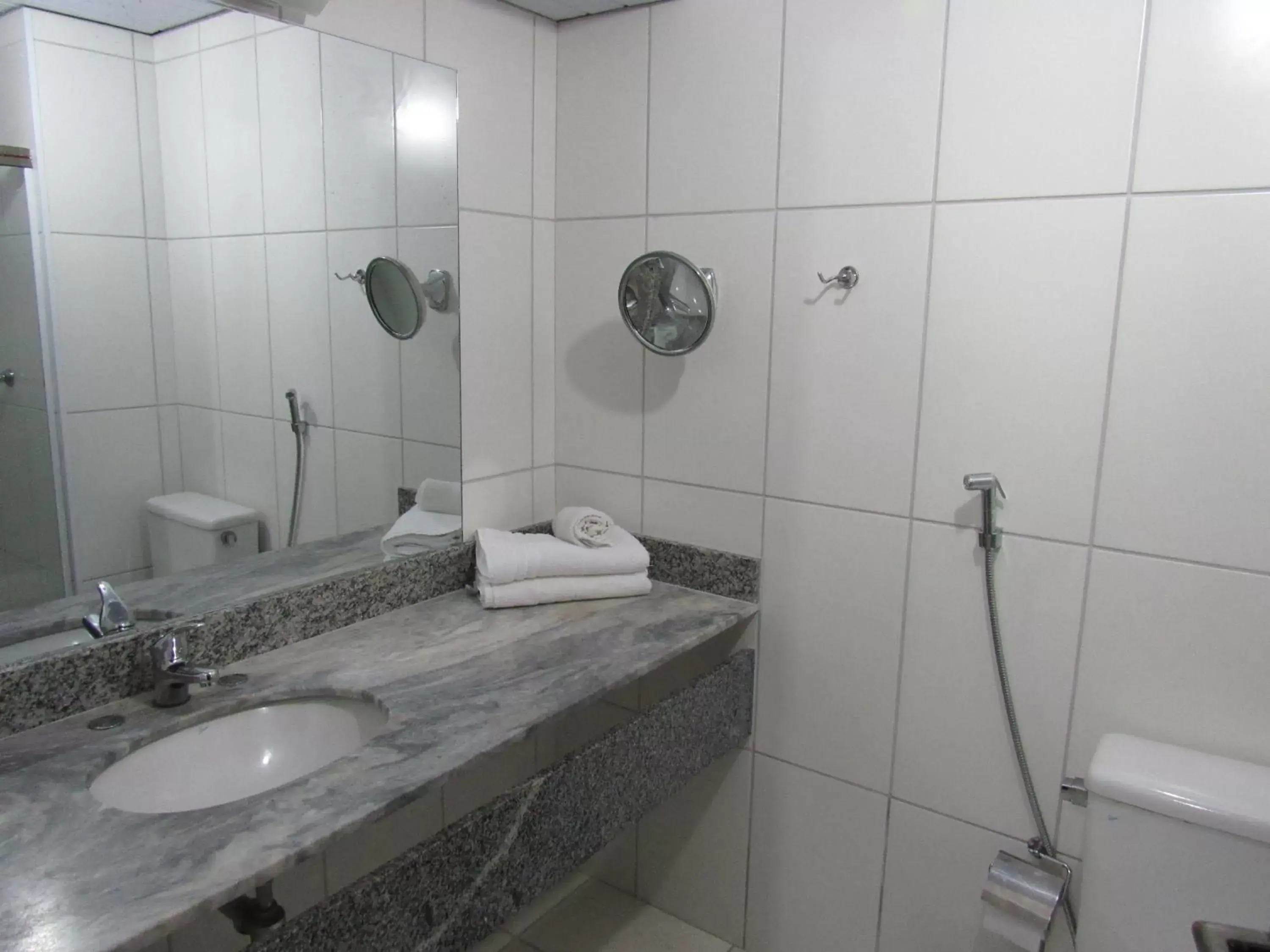 Toilet, Bathroom in Nacional Inn Campinas Trevo