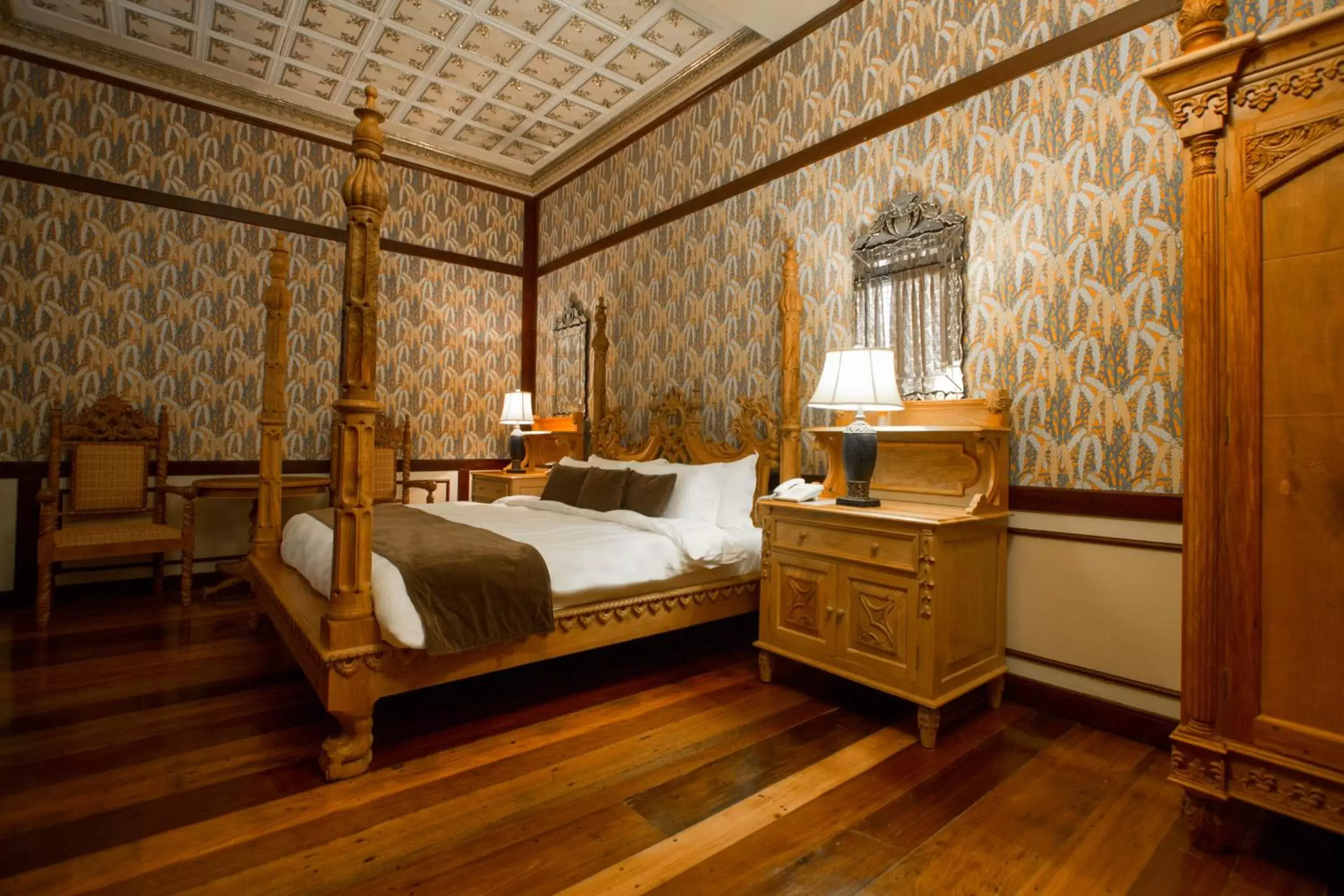 Bed in Las Casas Filipinas de Acuzar