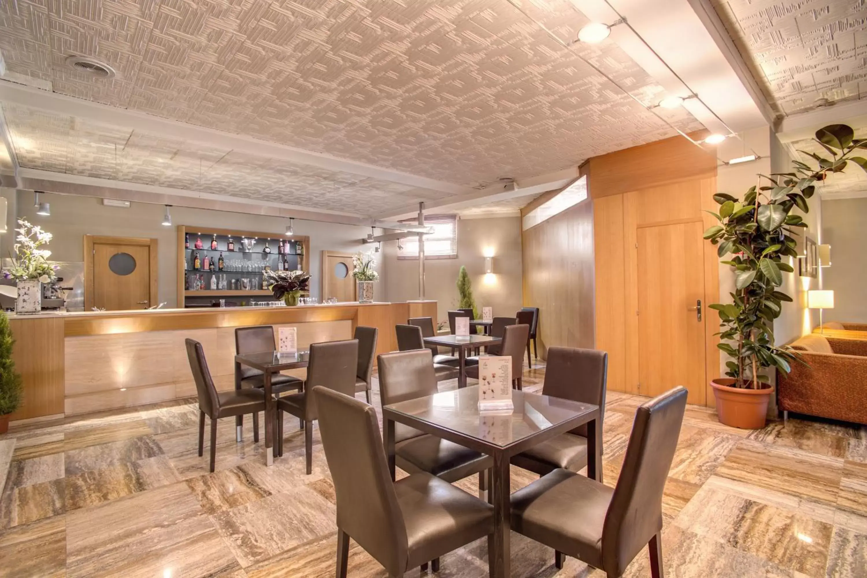 Lounge or bar, Restaurant/Places to Eat in Hotel Delle Nazioni