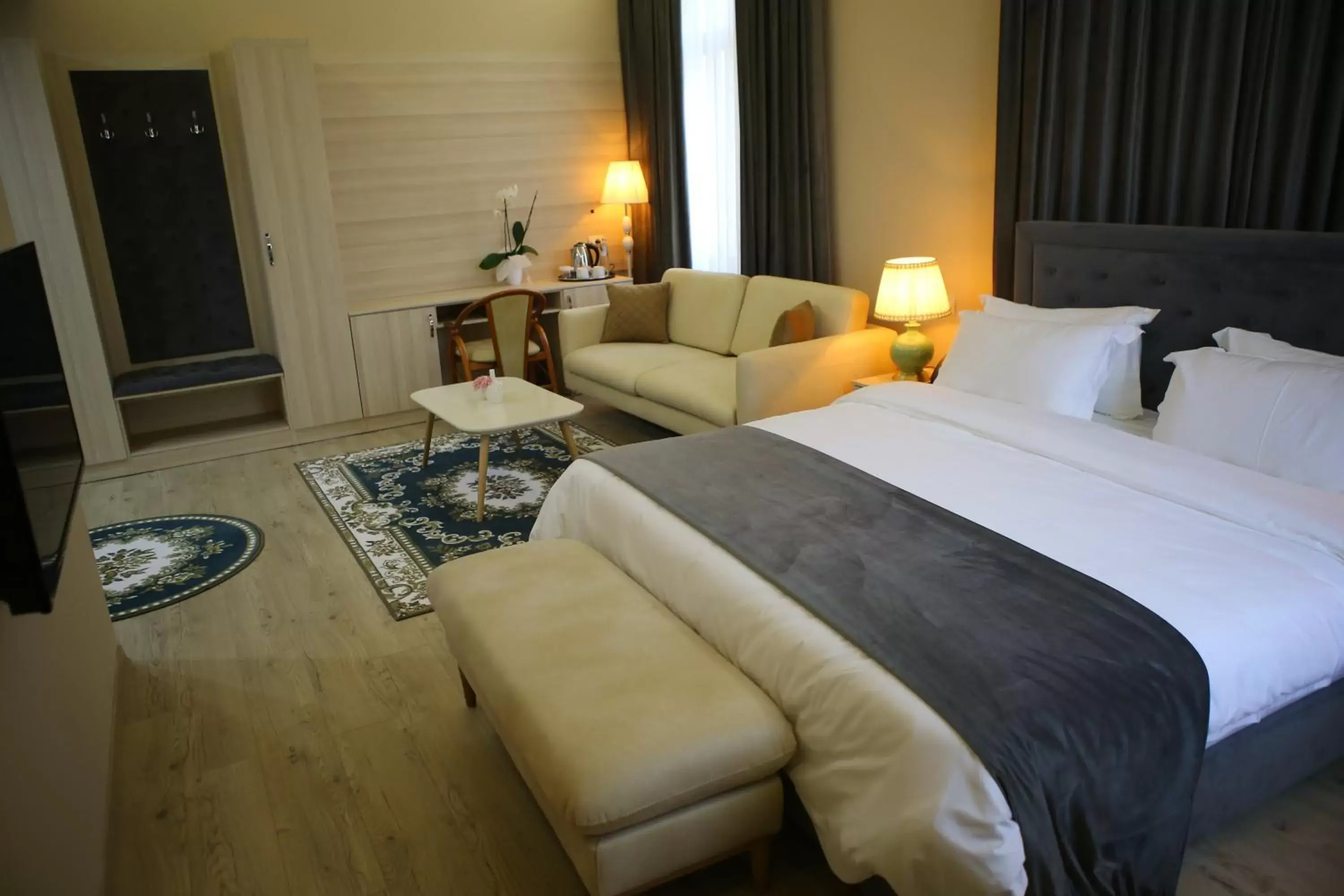 Bed in Hotel Colombo Bed in Hotel Colombo