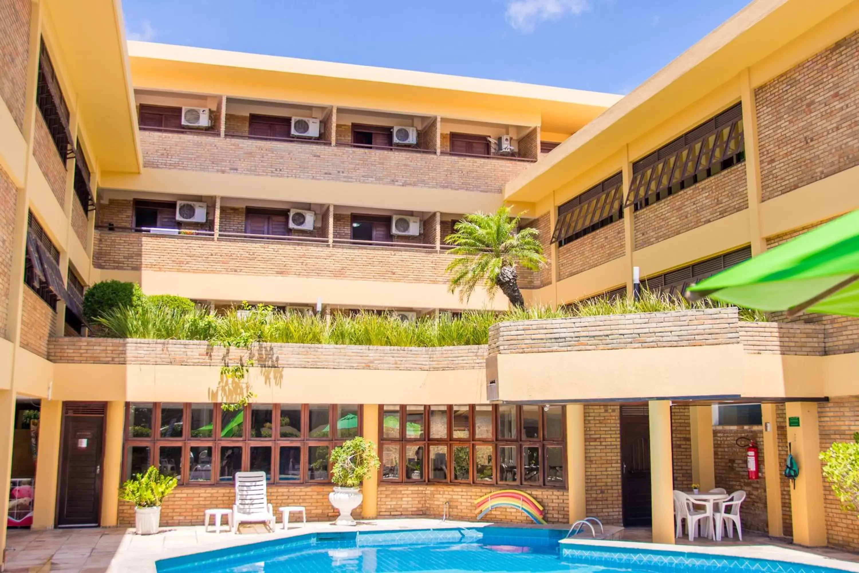 Swimming pool in Pizzato Praia Hotel Swimming pool in Pizzato Praia Hotel