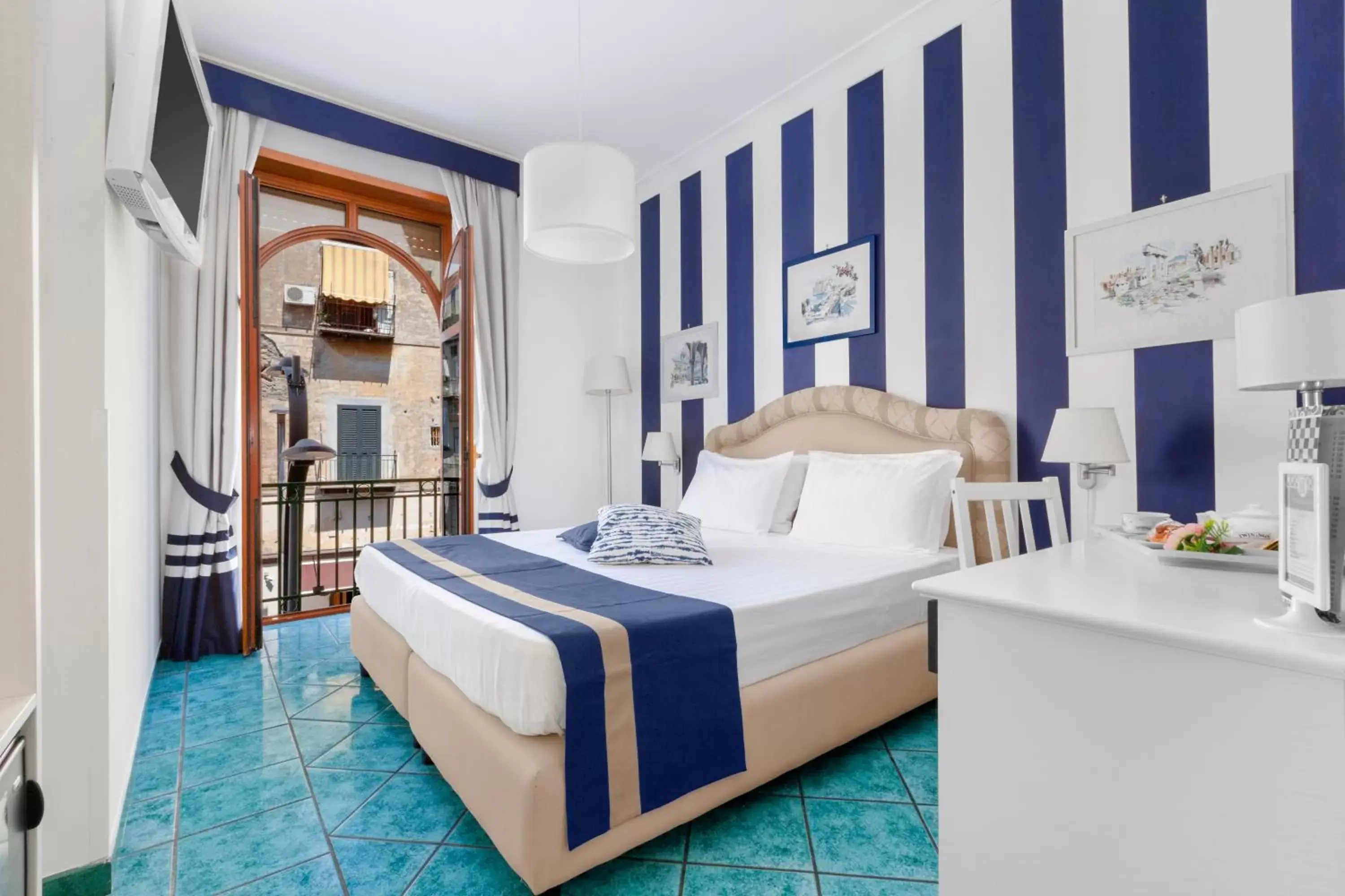 Bedroom, Bed in Hotel Herculaneum