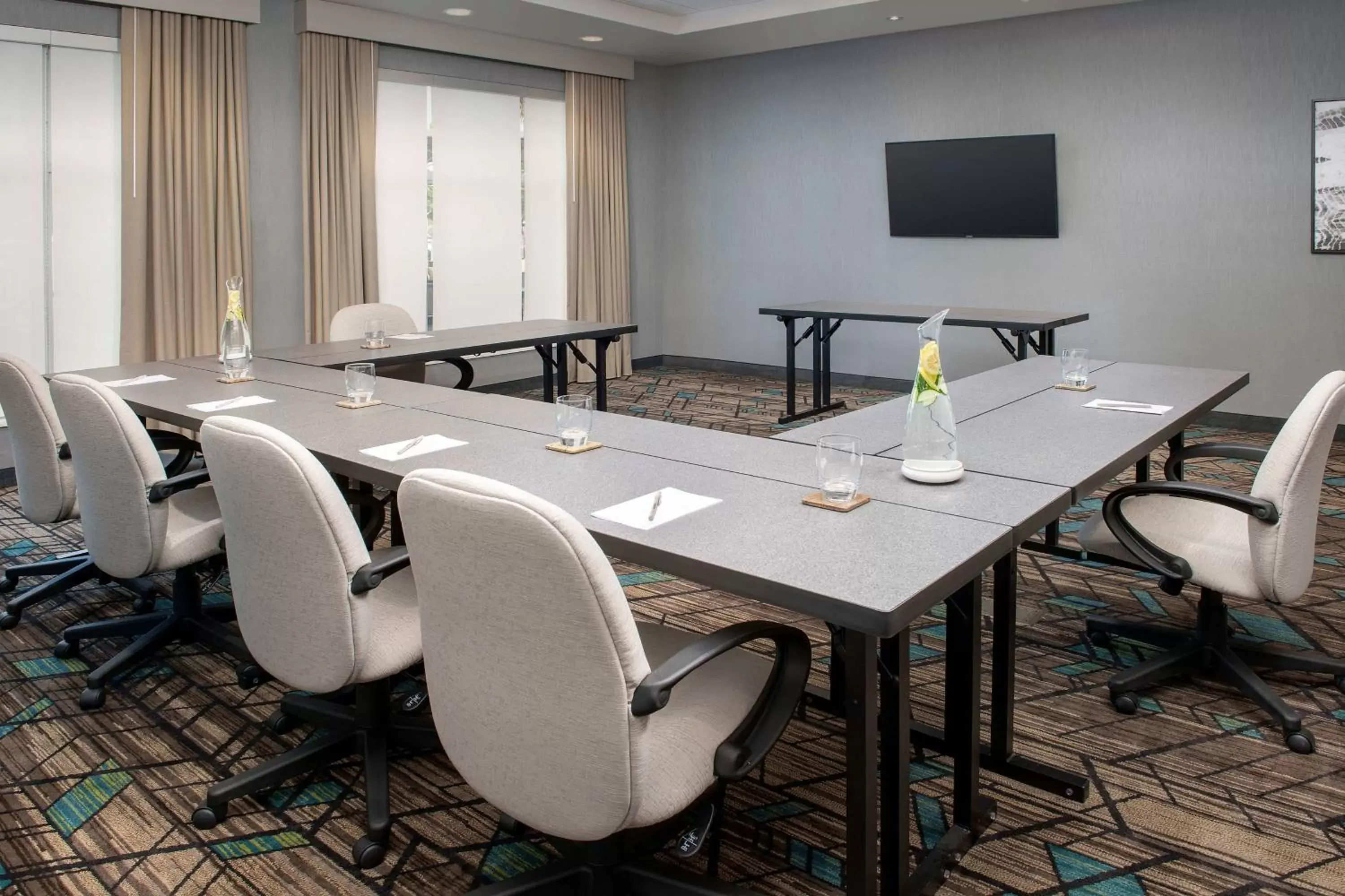 Meeting/conference room in Residence Inn Doral Mall Area