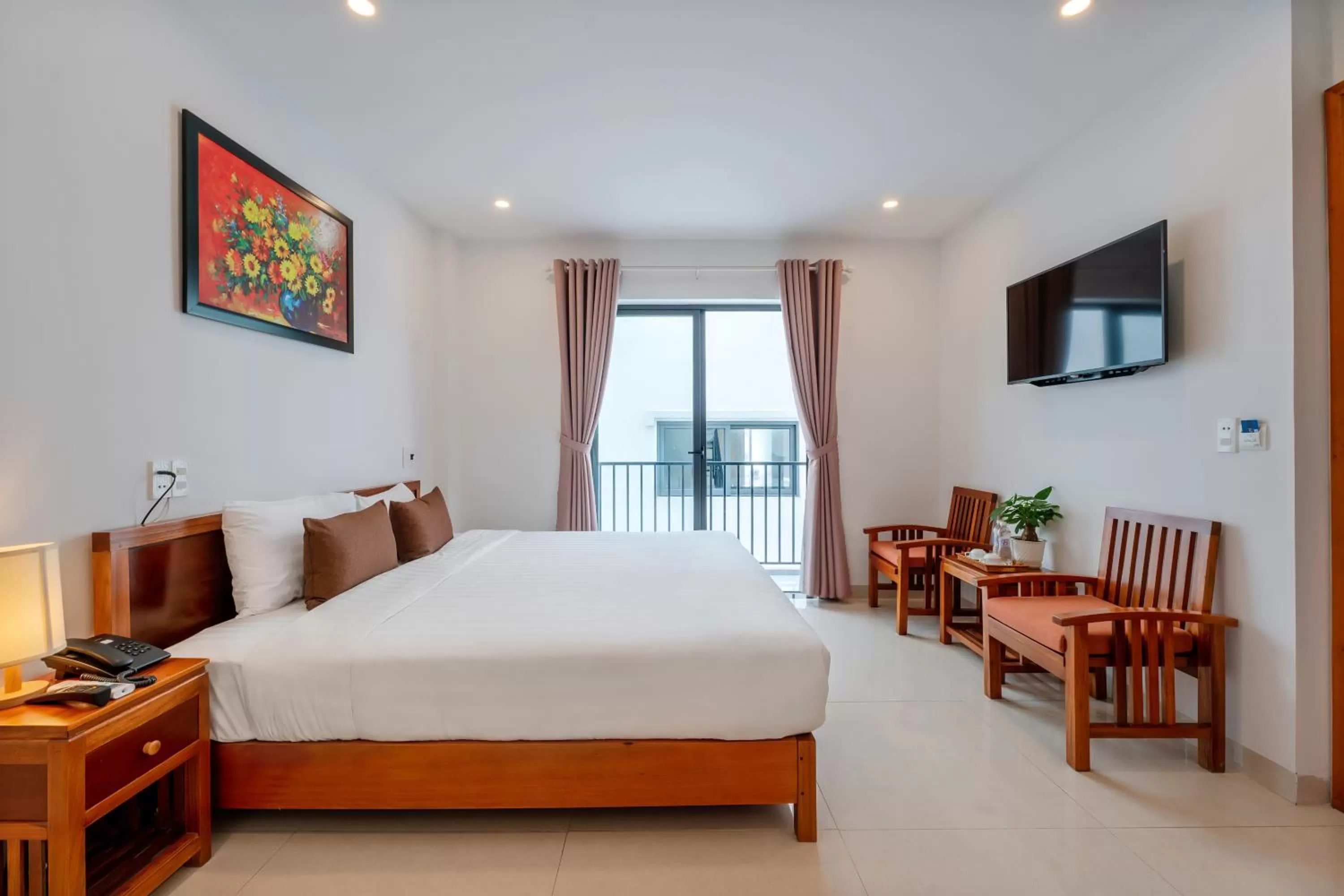 Communal lounge/ TV room in Tomorrow Oasis Boutique Villa Hoi An