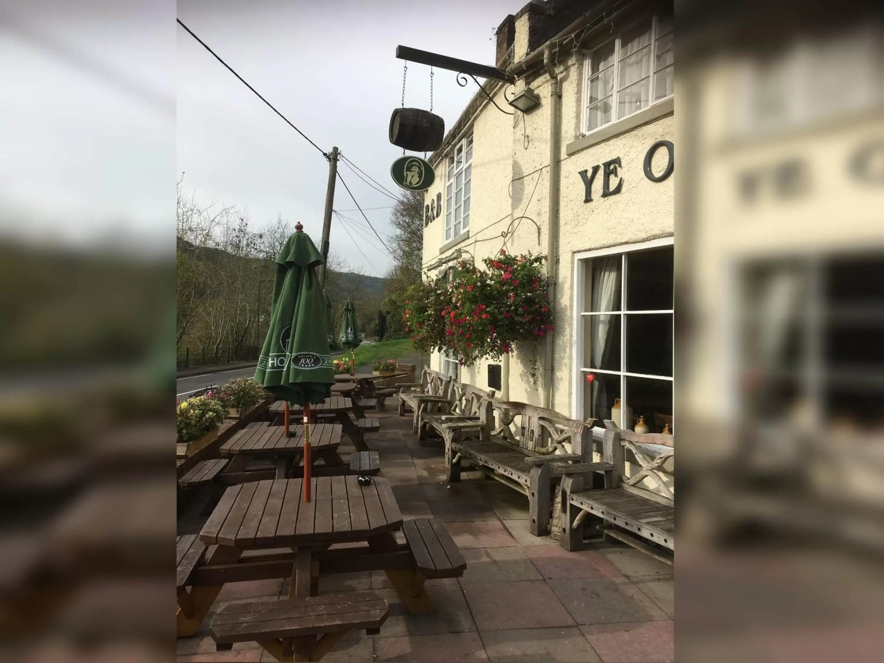 Property building in Ye Olde Robin Hood Inn