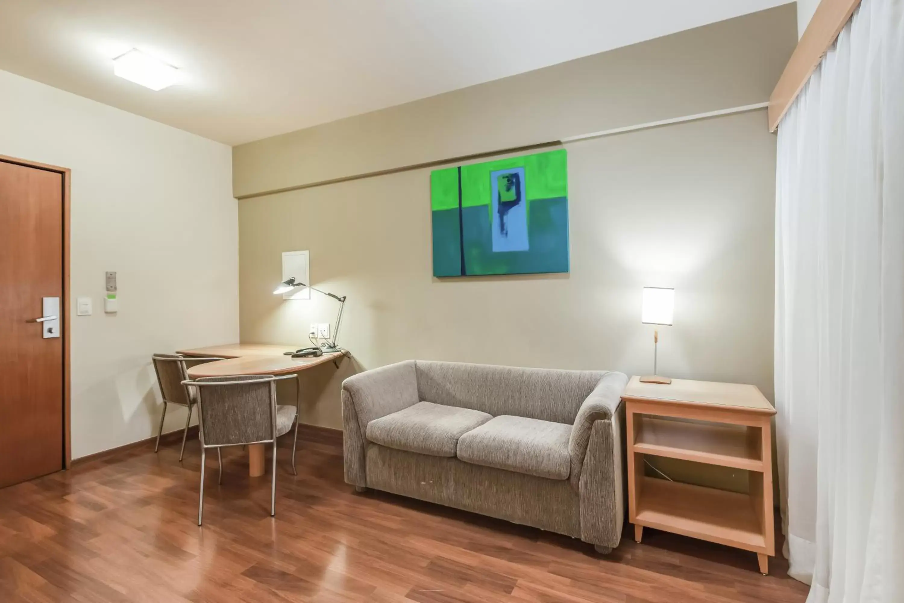 Living room, Seating Area in Radisson São Paulo Paulista