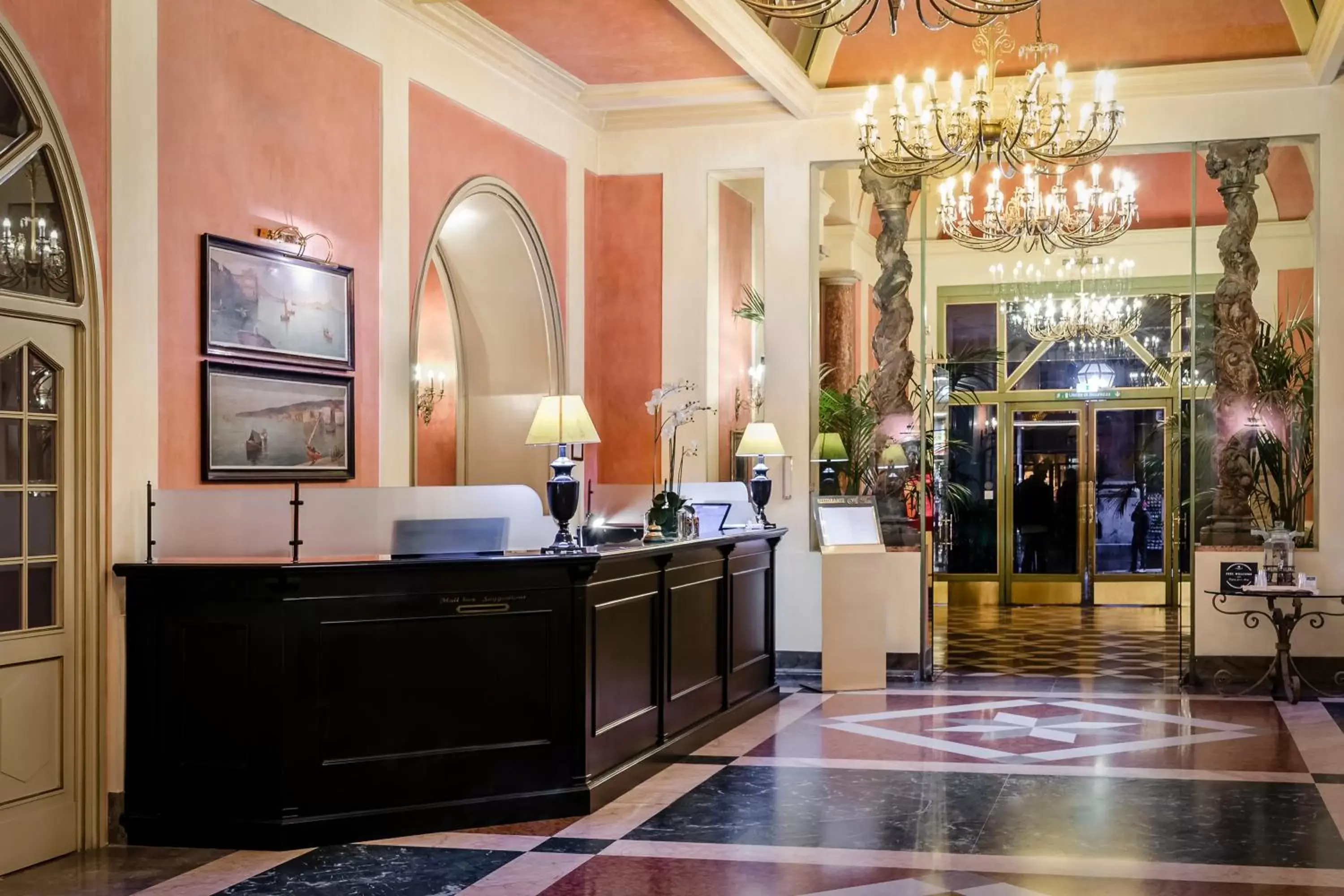 Lobby or reception in Eurostars Centrale Palace Hotel