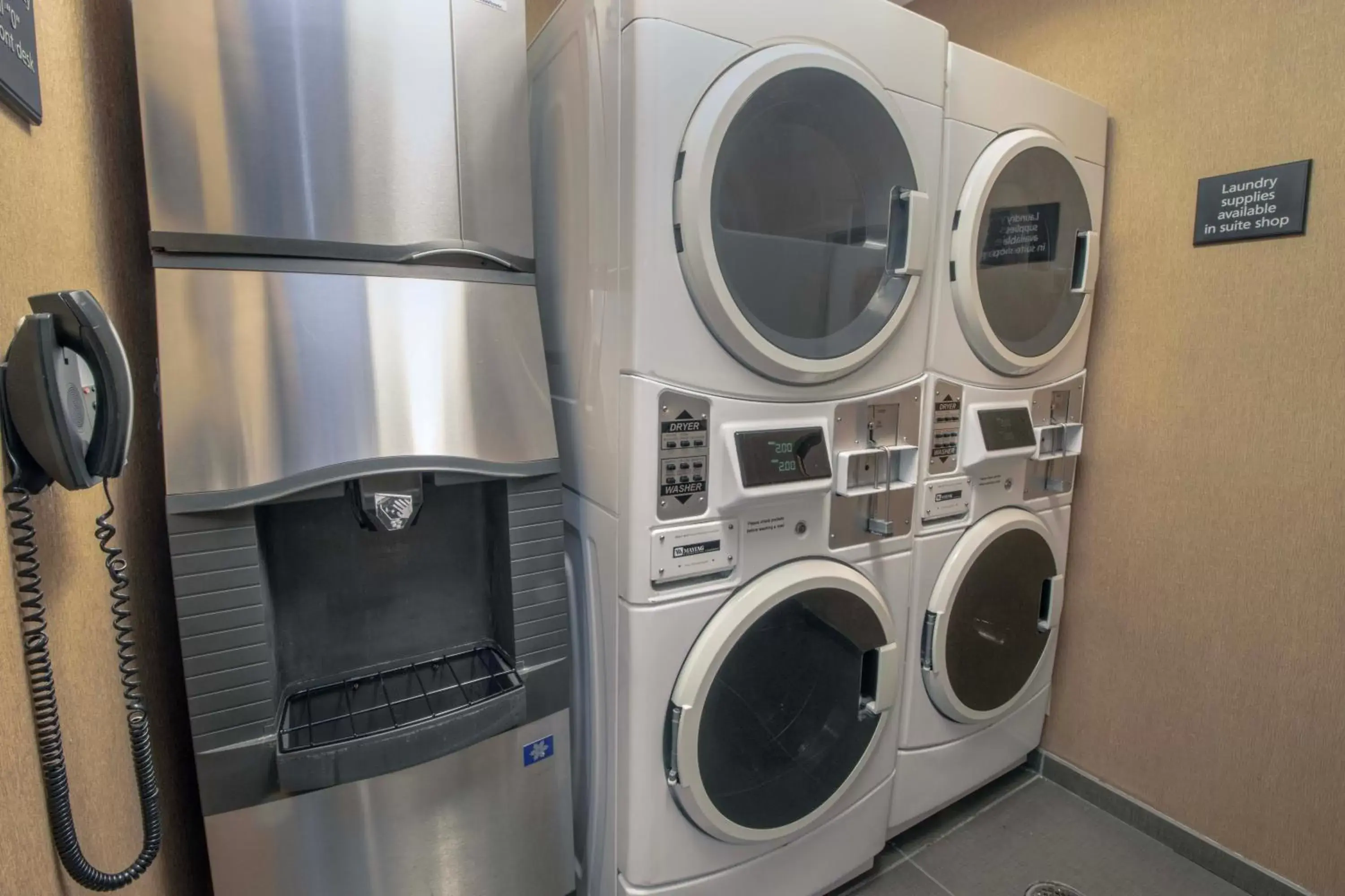 laundry, Kitchen/Kitchenette in Hampton Inn & Suites Norfolk-Airport