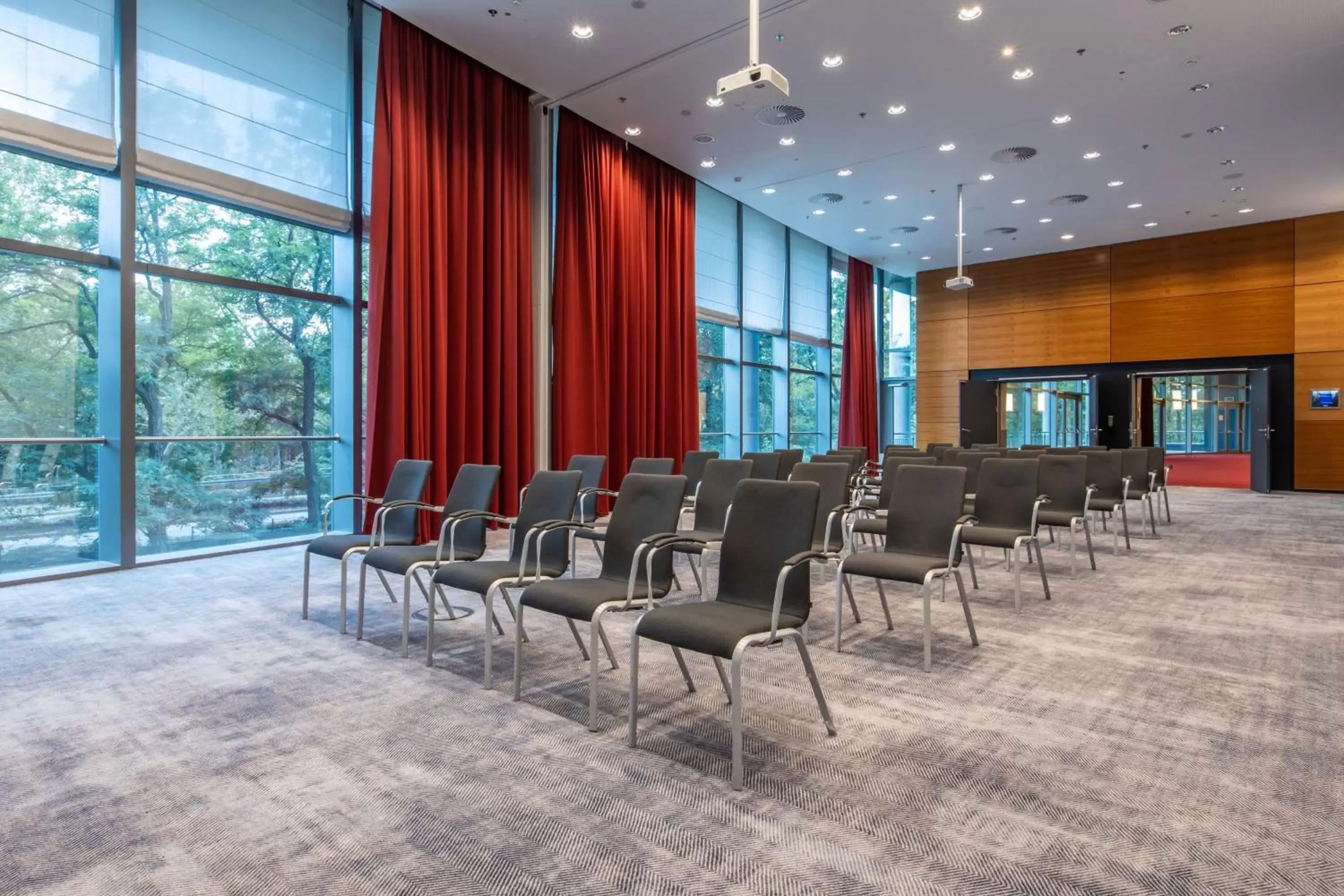 Business facilities in Radisson Blu Hotel Frankfurt