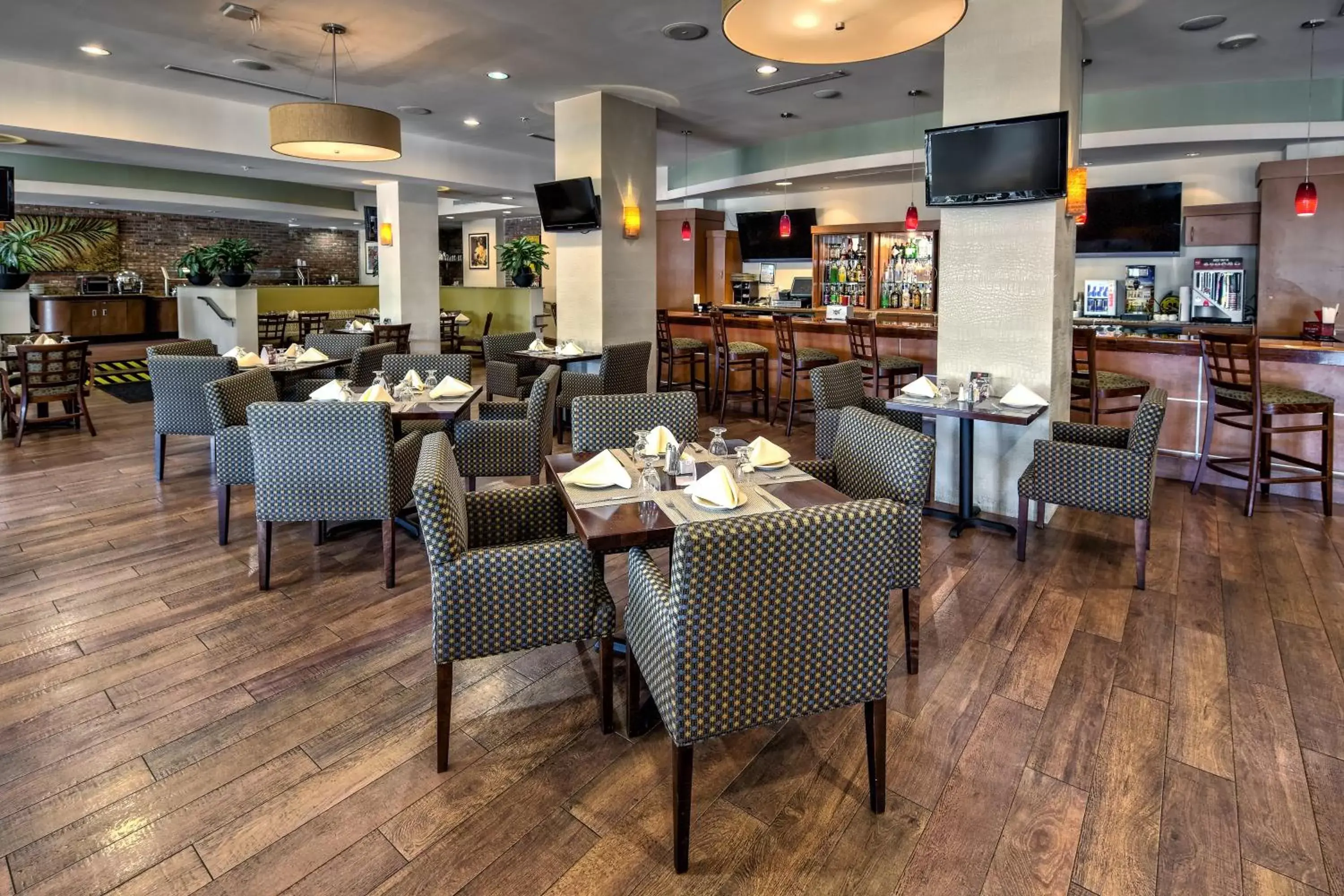 Restaurant/Places to Eat in Holiday Inn Hotel Port of Miami-Downtown, an IHG Hotel