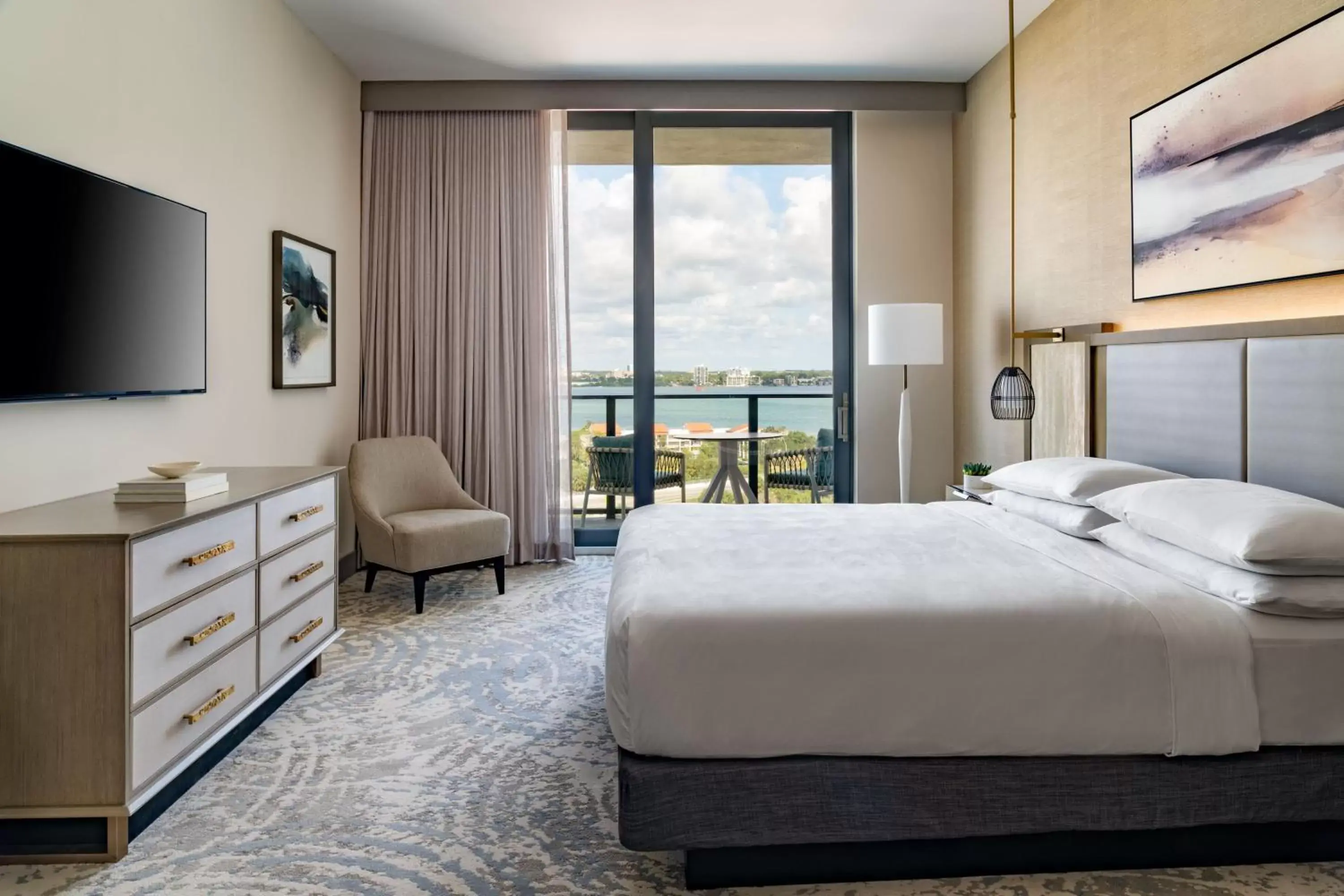 Bedroom in JW Marriott Clearwater Beach Resort & Spa