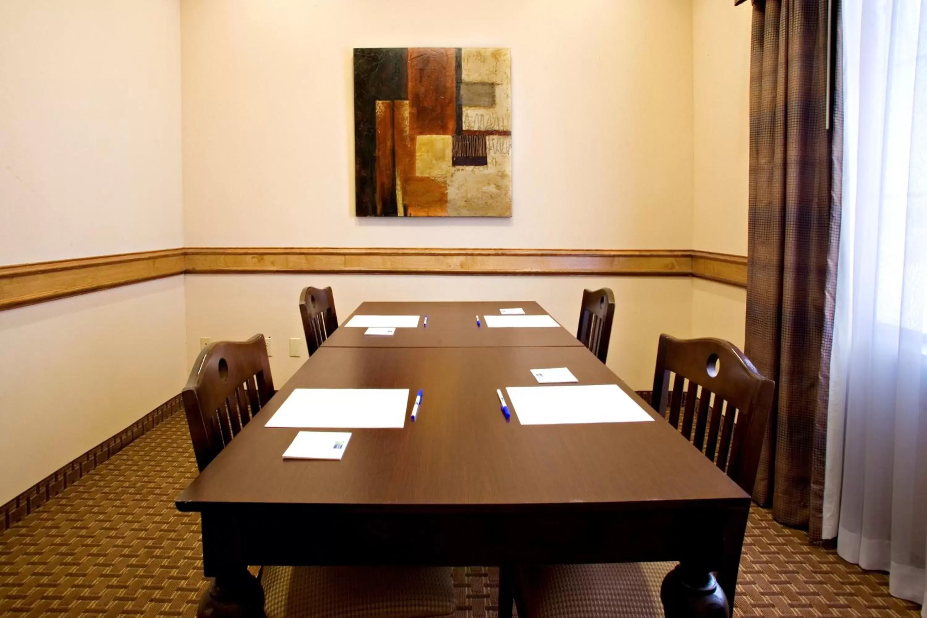 Meeting/conference room in Holiday Inn Express Hotel and Suites Kingsville, an IHG Hotel