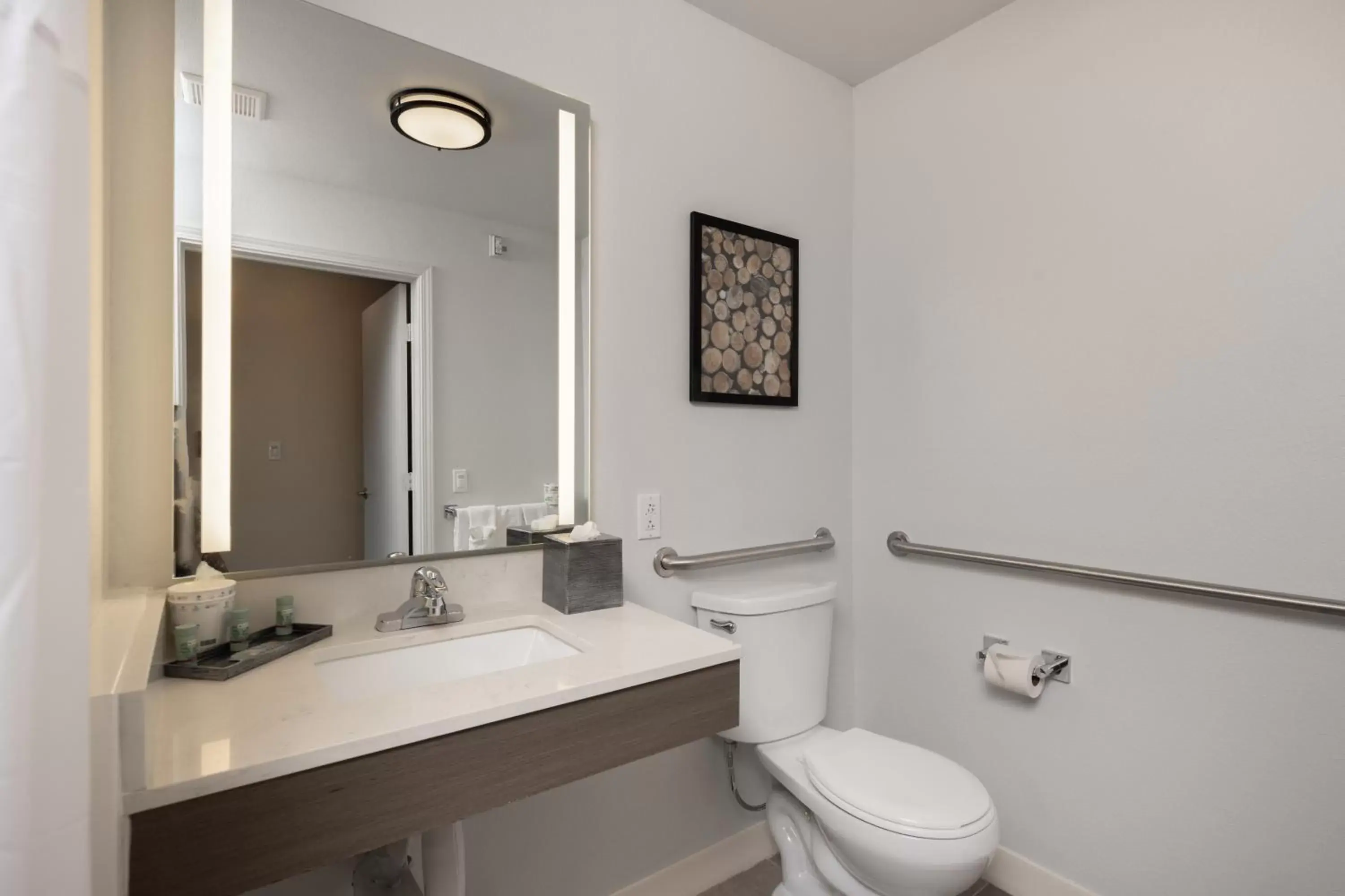 Toilet, Bathroom in SureStay Plus Hotel by Best Western Hayward