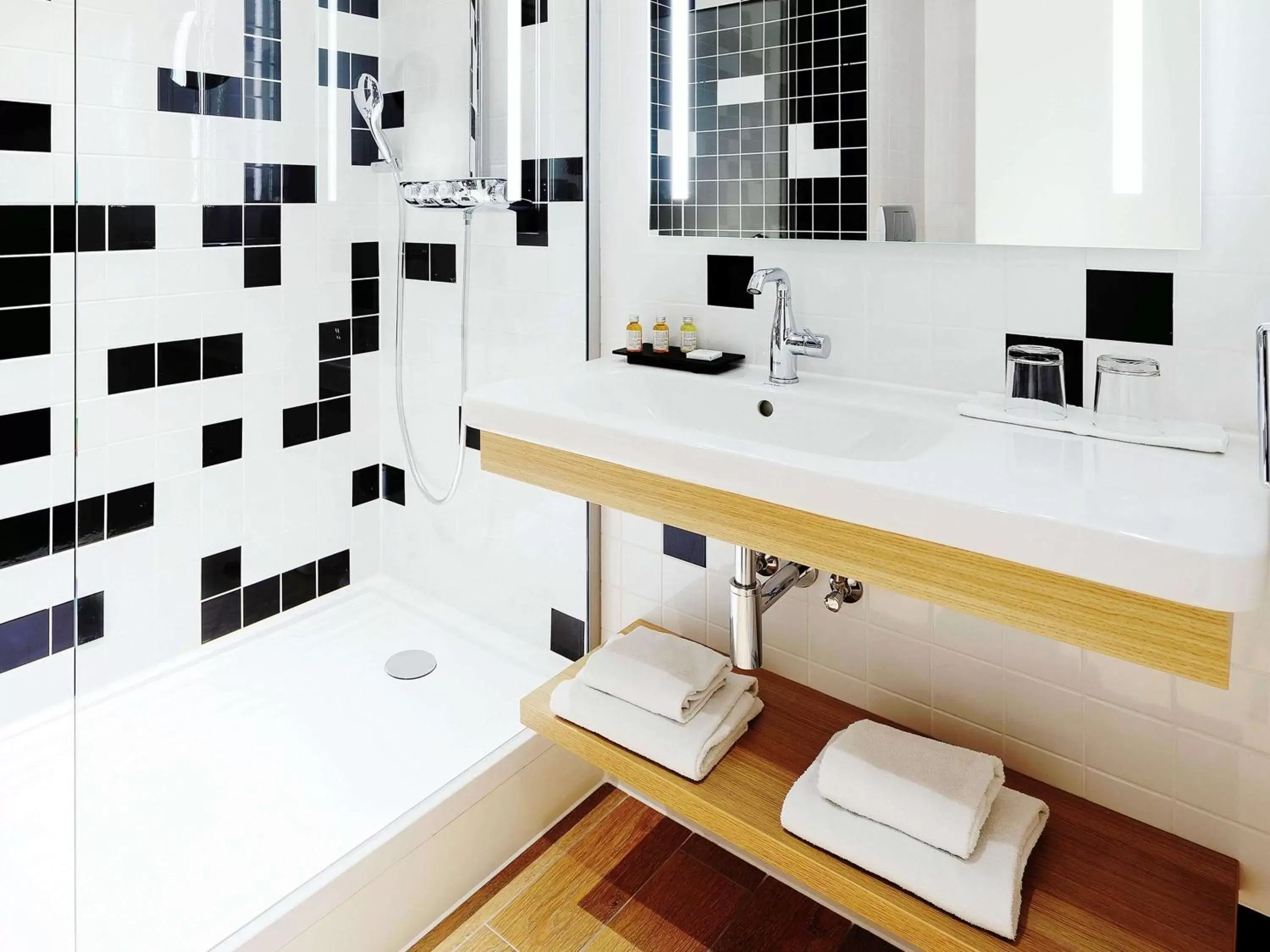 Photo of the whole room, Bathroom in Grand Hotel Bregenz - MGallery Hotel Collection