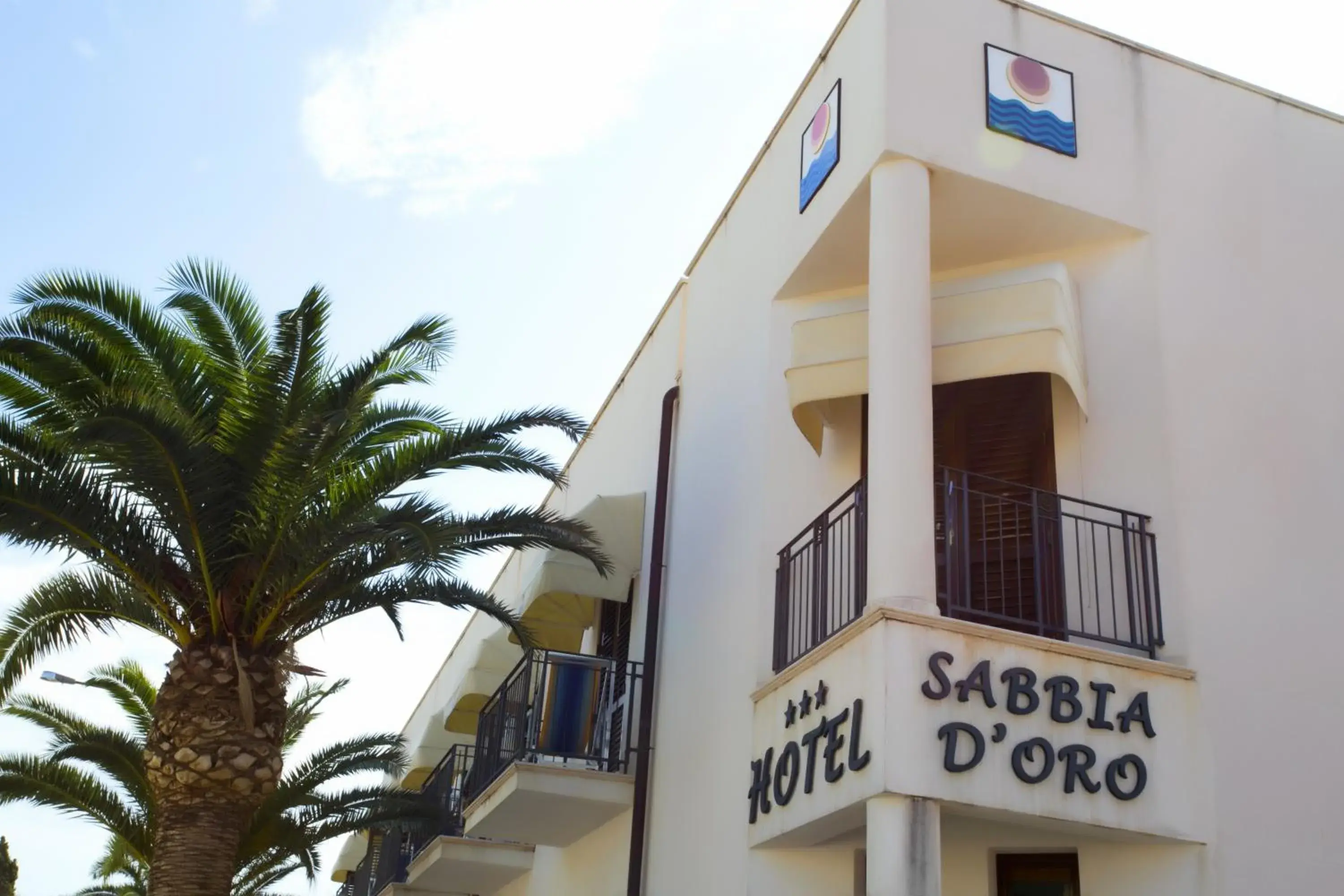 Facade/entrance, Property Building in Hotel Sabbia d'Oro