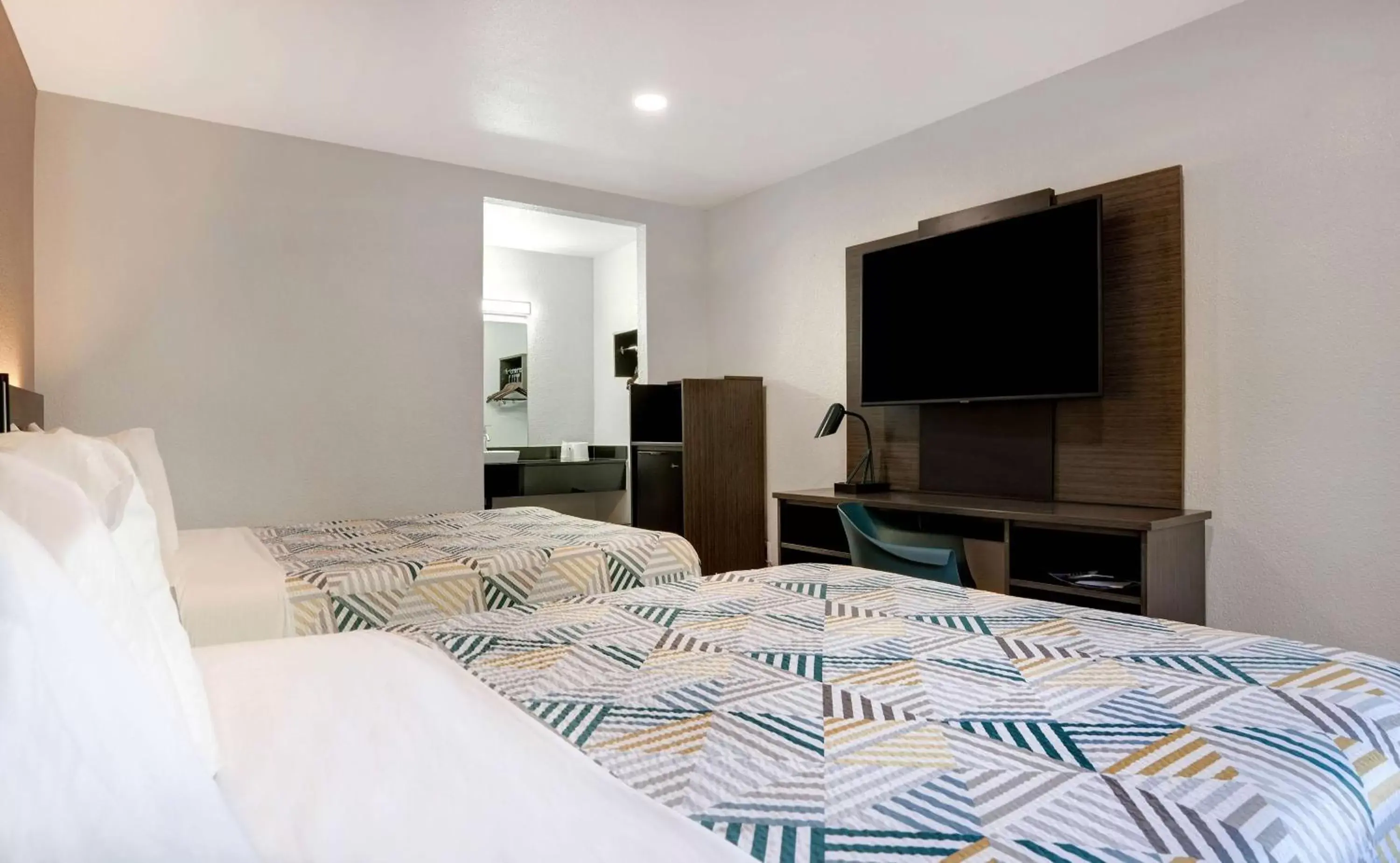 Bedroom, Bed in Motel 6-Rancho Cordova, CA - Rancho Cordova East