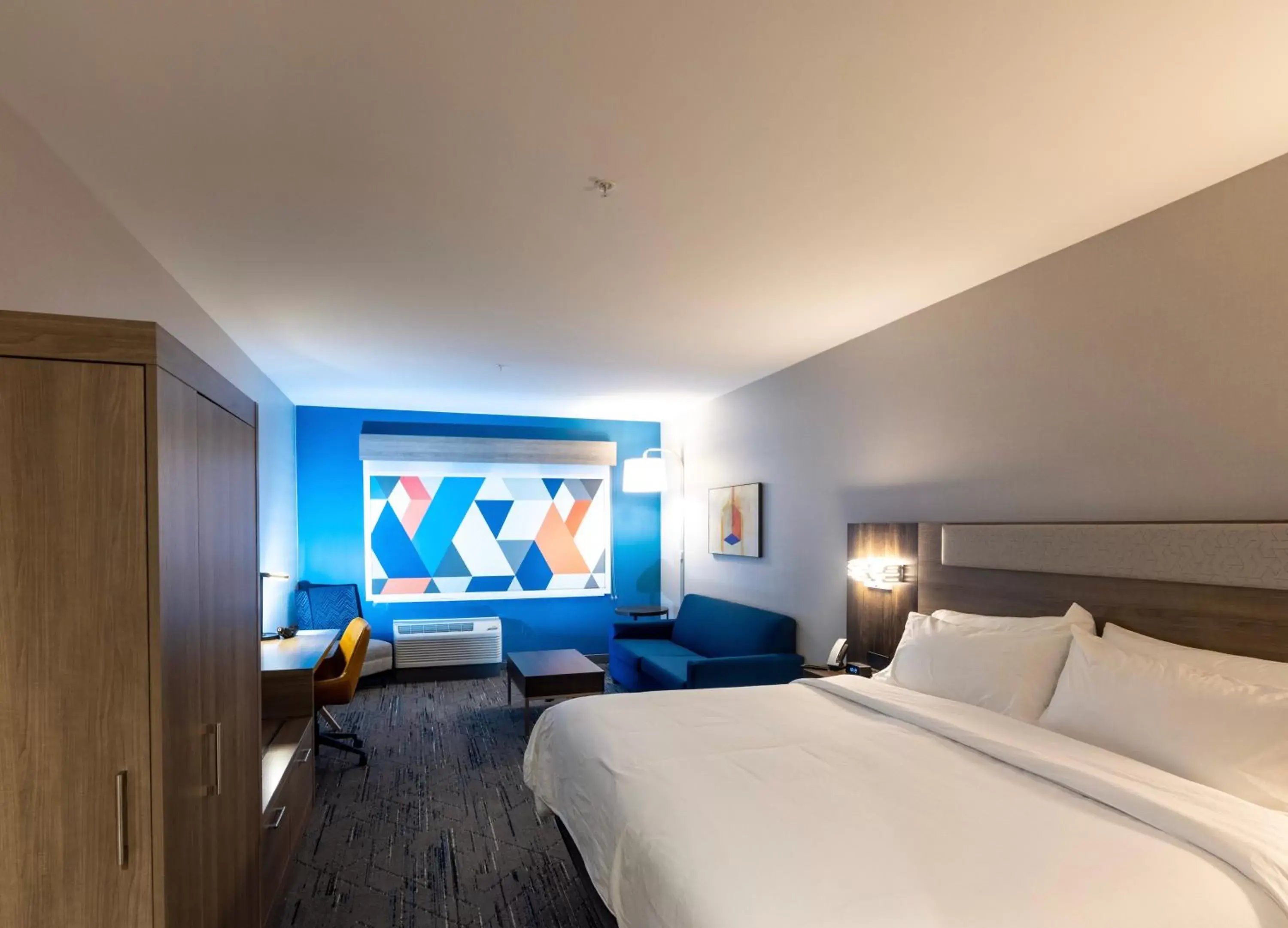 Bedroom in Holiday Inn Express & Suites - Harrisonburg University Area , an IHG Hotel