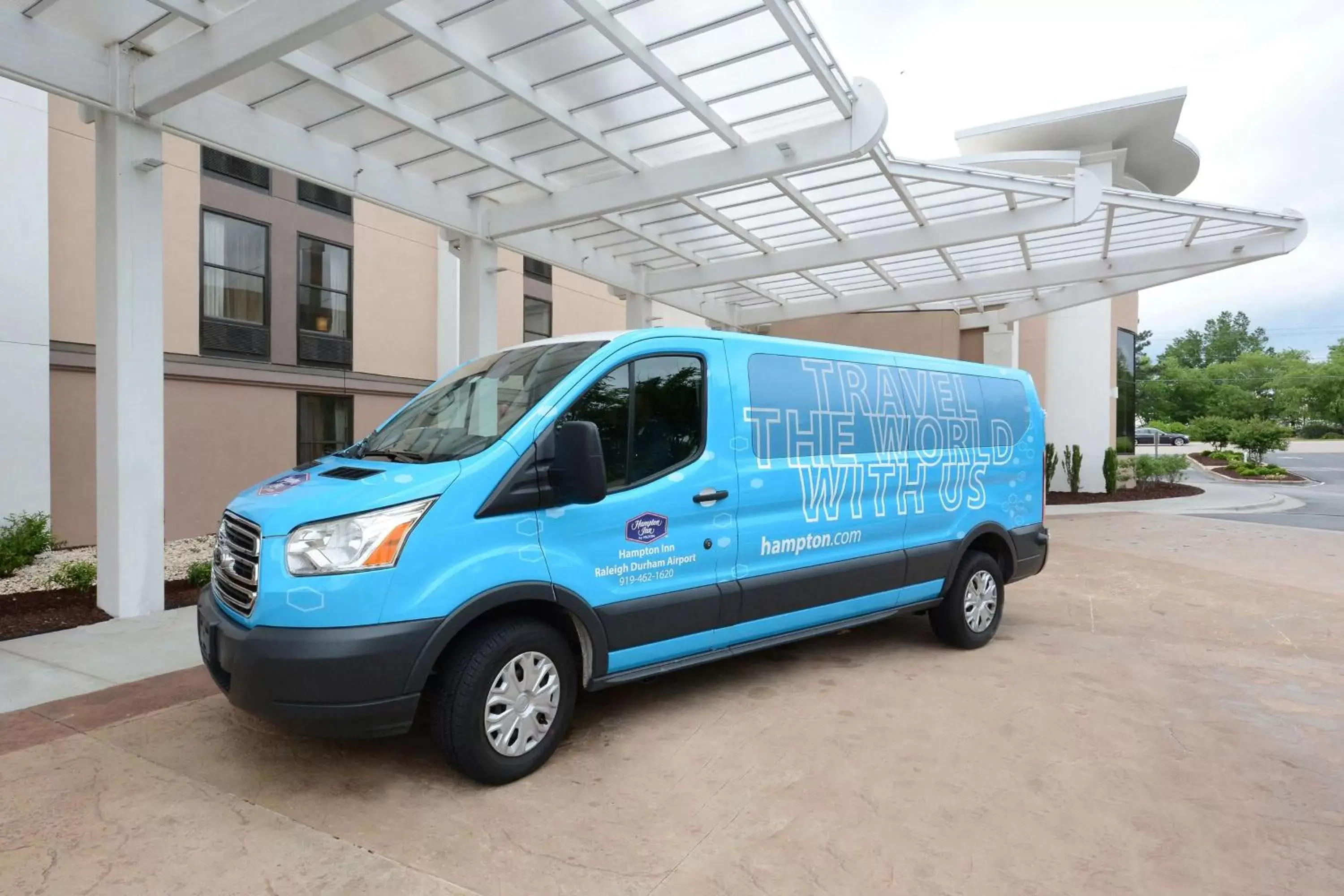 Property building in Hampton Inn Raleigh/Durham Airport Property building in Hampton Inn Raleigh/Durham Airport