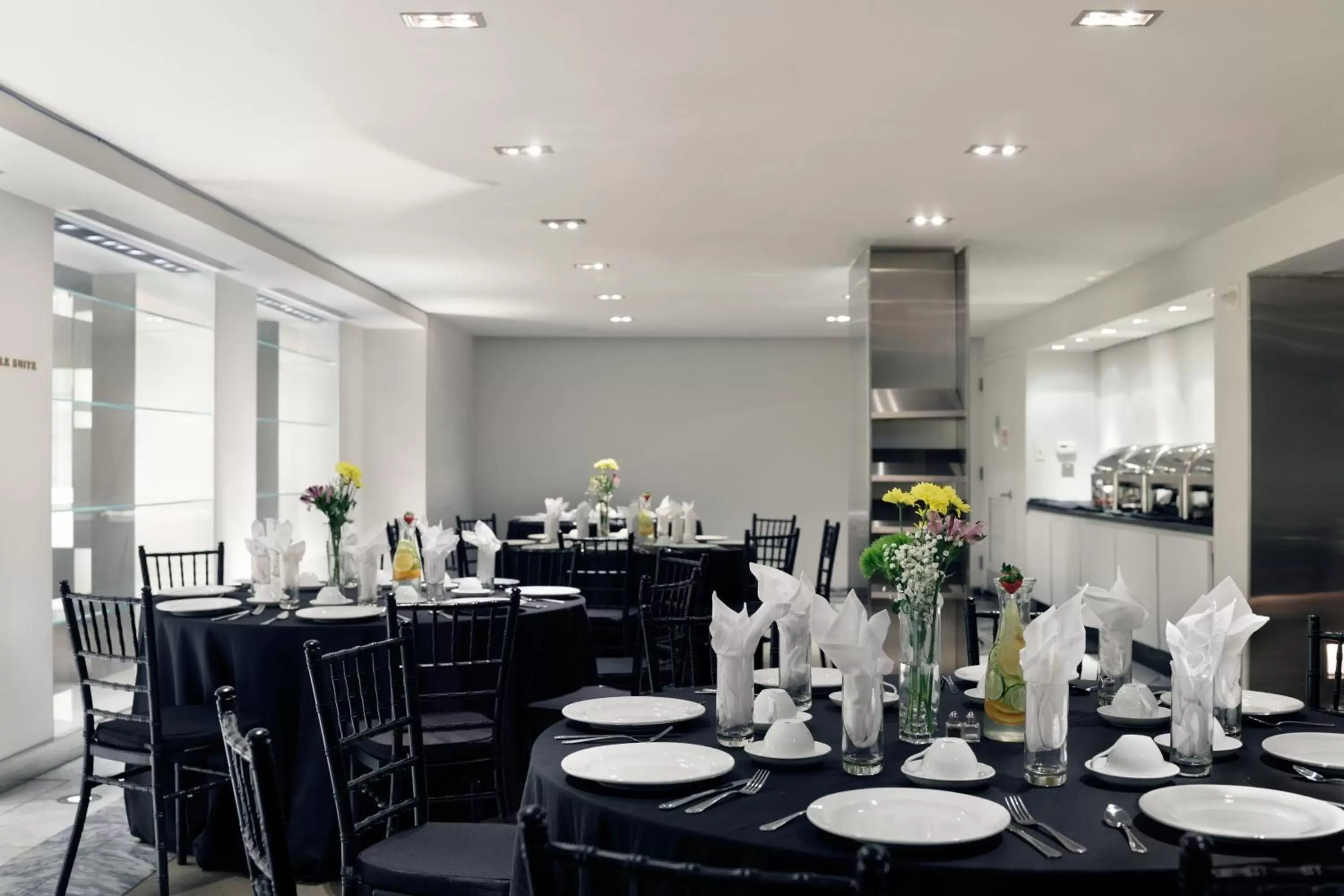 Banquet/Function facilities, Restaurant/Places to Eat in Shoreham Hotel
