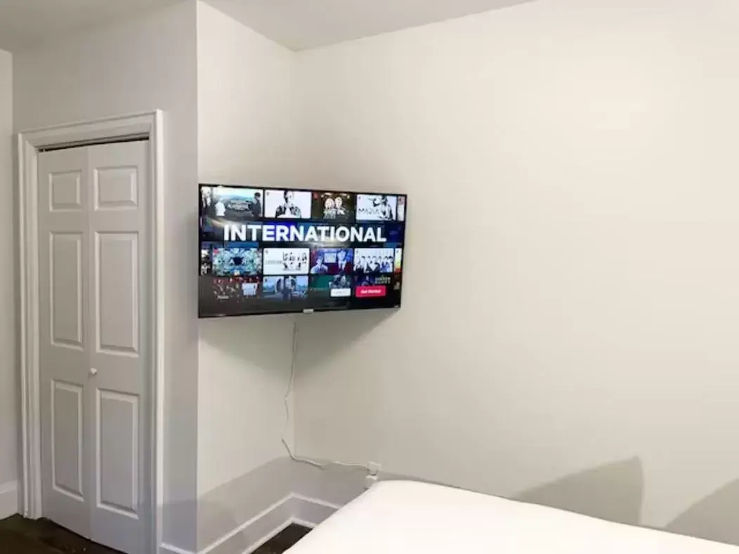 TV/Entertainment Center in Sleeping Giant BNB