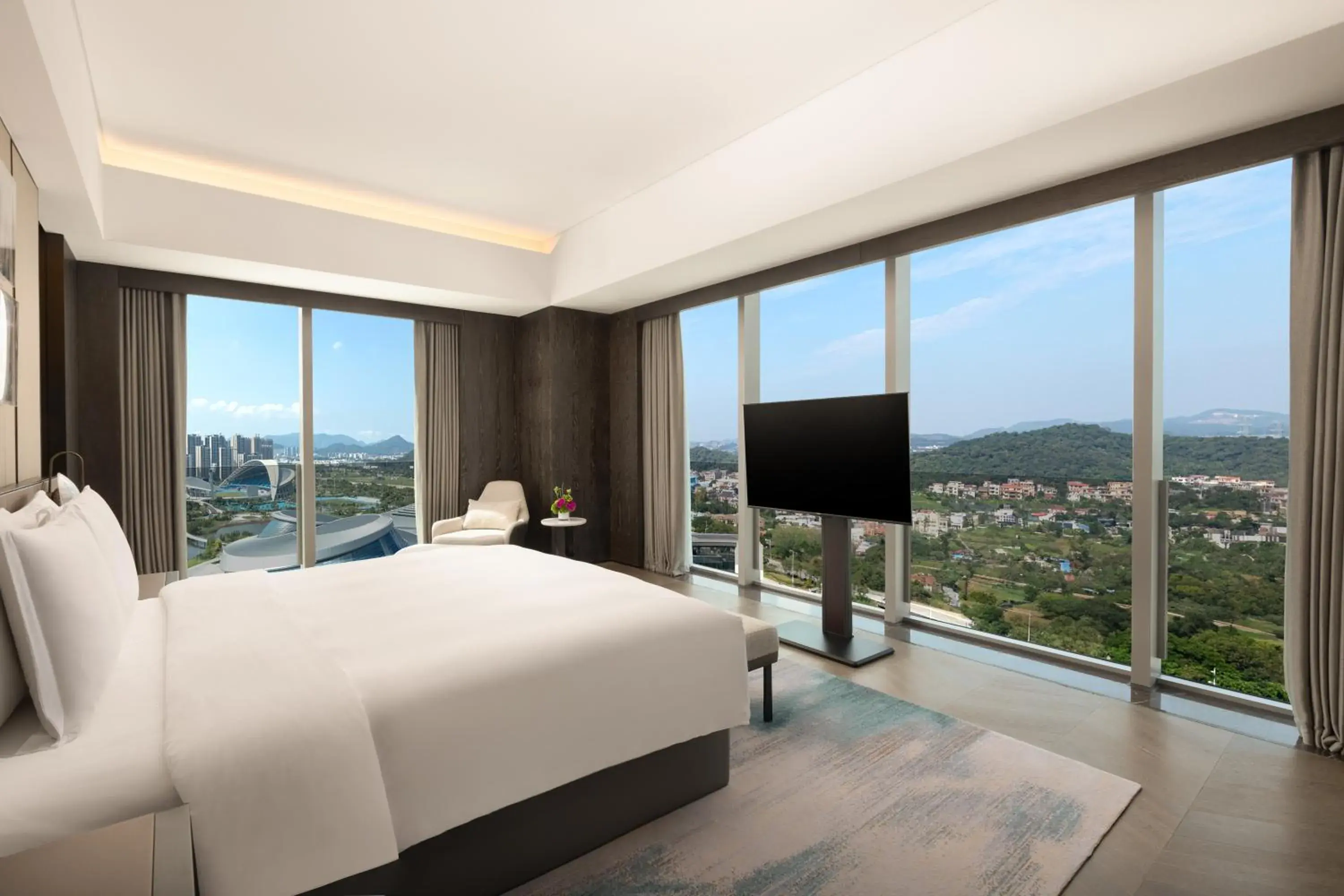 Bedroom, Mountain View in Crowne Plaza Jiangmen Binjiang, an IHG Hotel