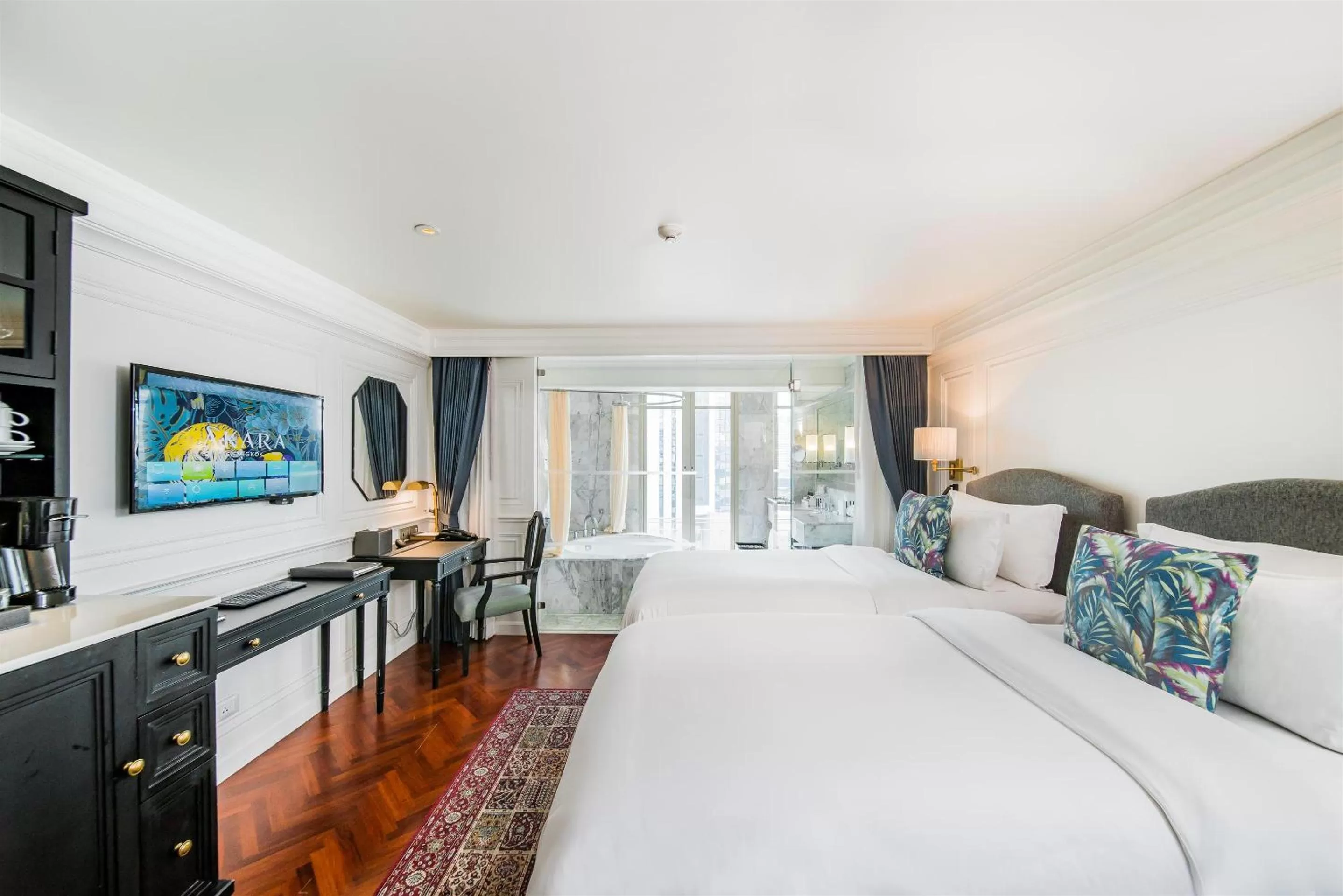 Bedroom, Bed in Akara Hotel