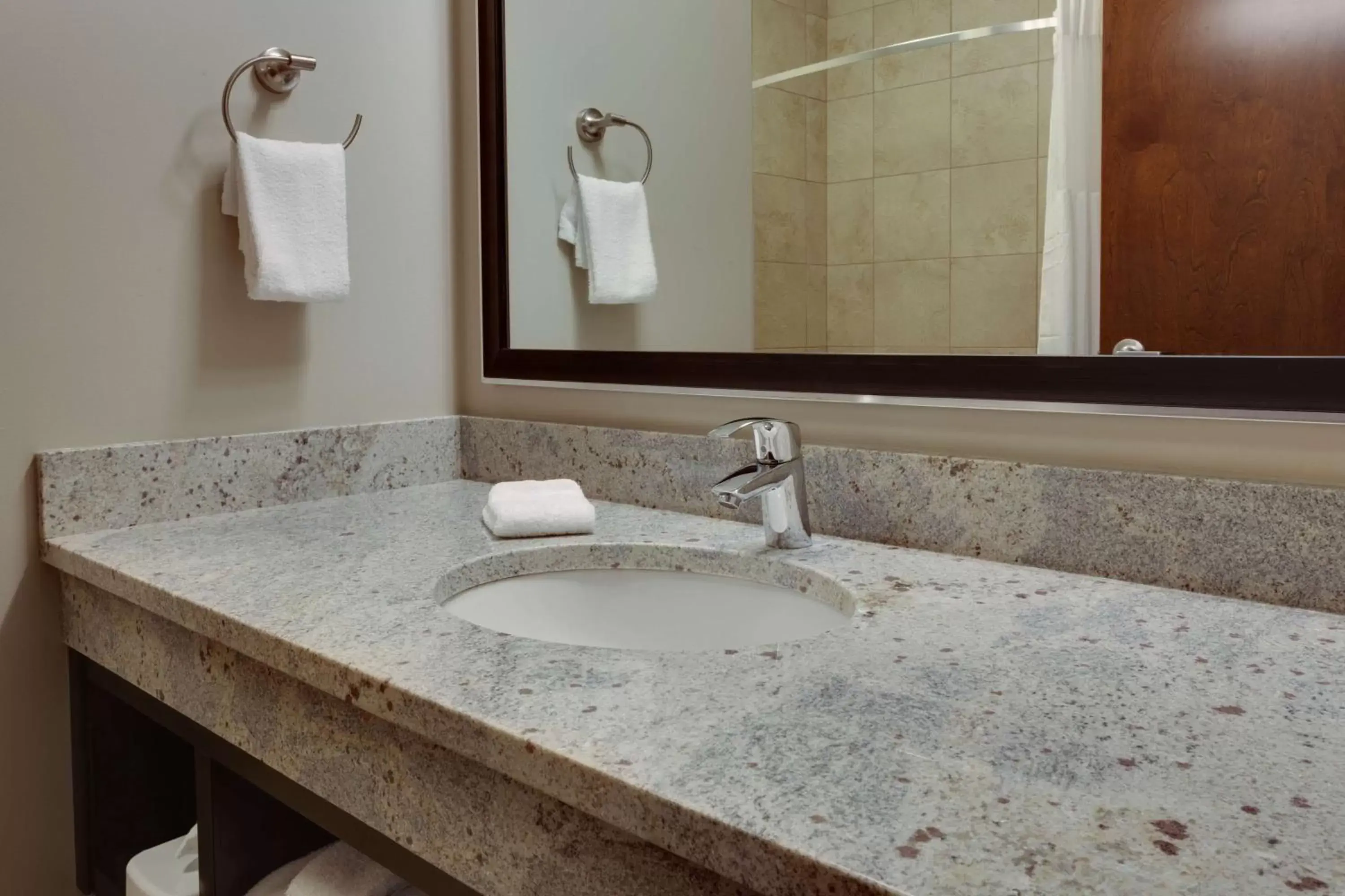 Photo of the whole room, Bathroom in Drury Inn & Suites Pittsburgh Airport Settlers Ridge
