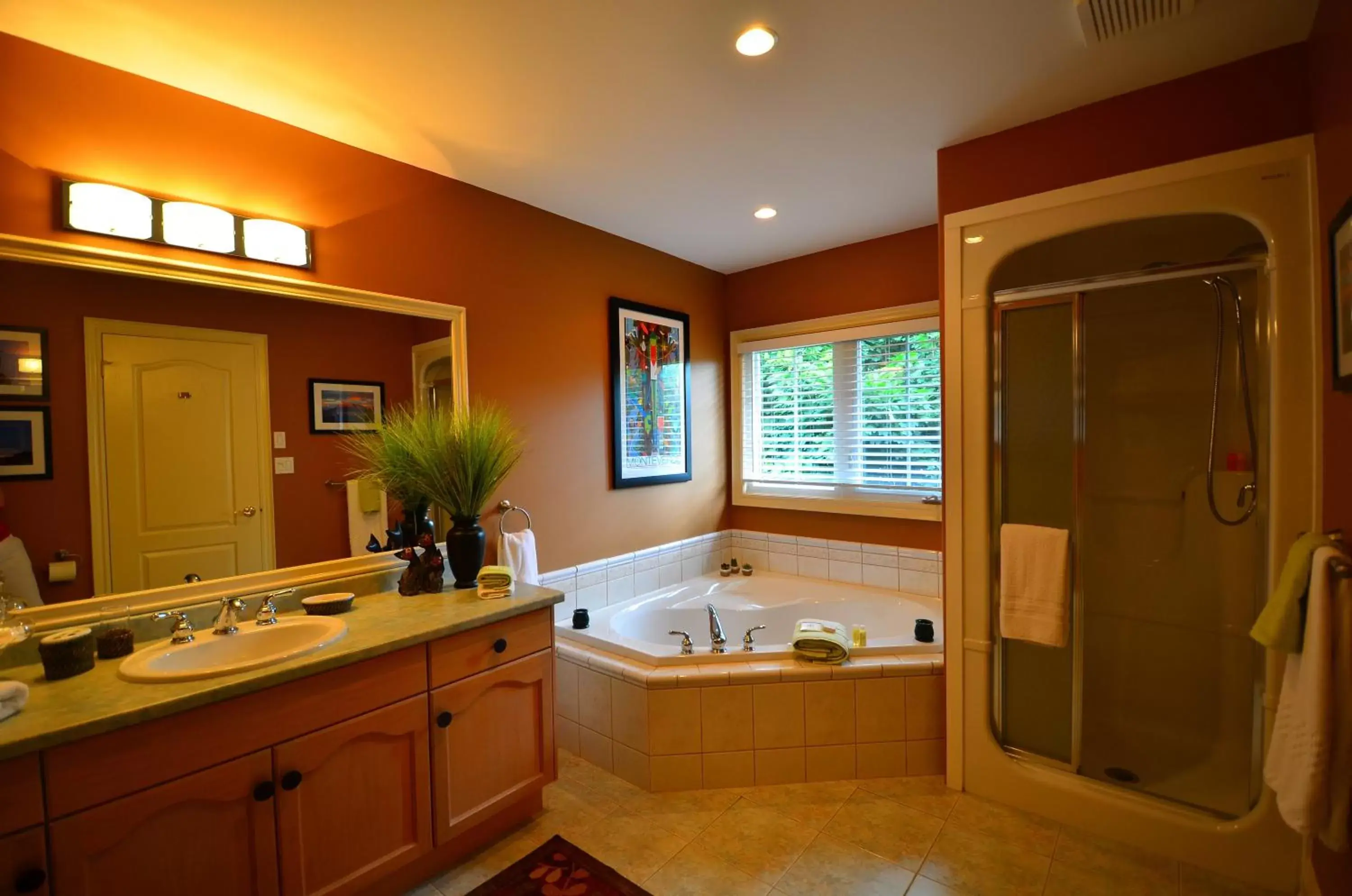 Bathroom in Explorer House Bed & Breakfast