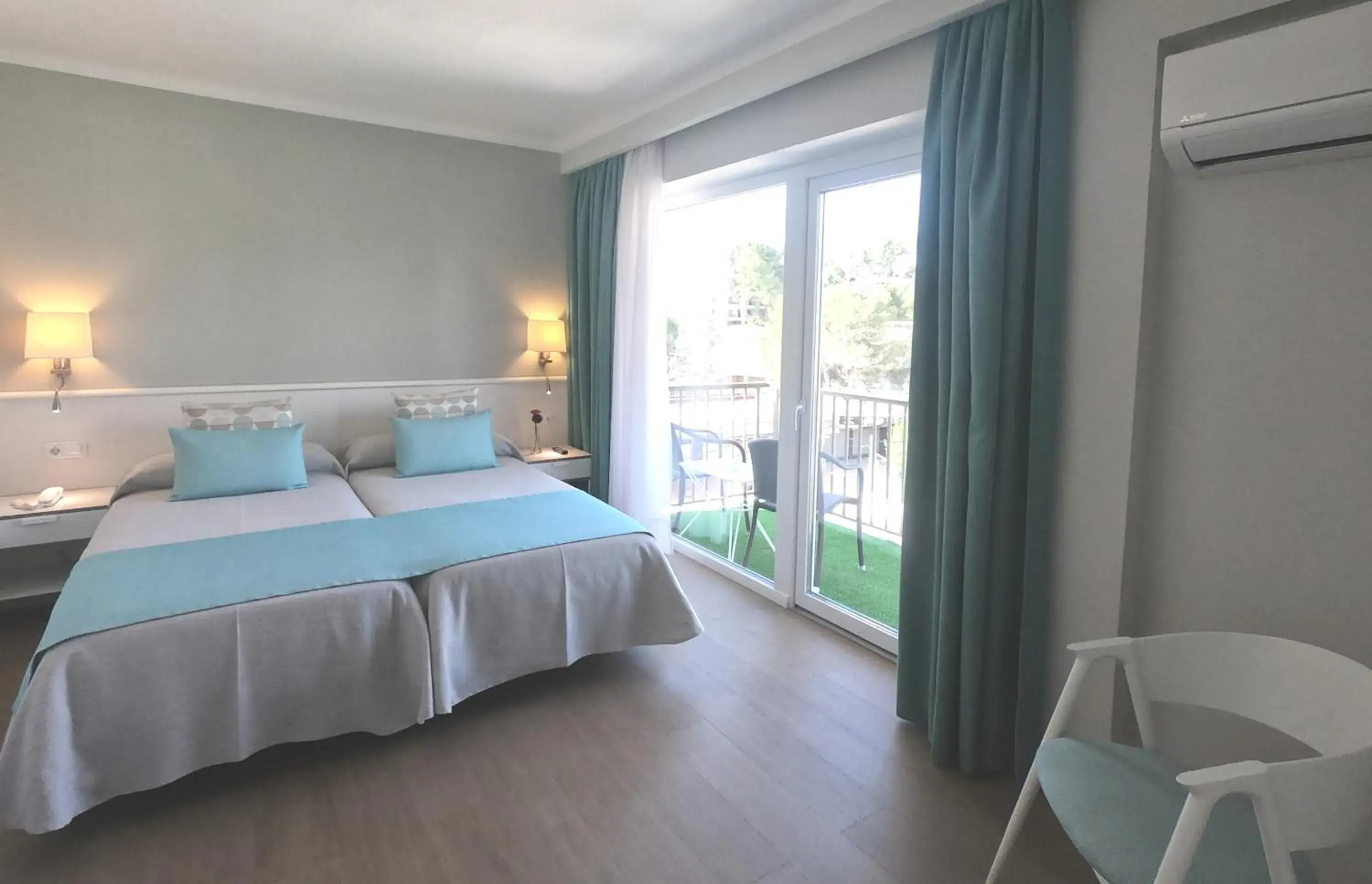 Bed in Hotel Creta Paguera