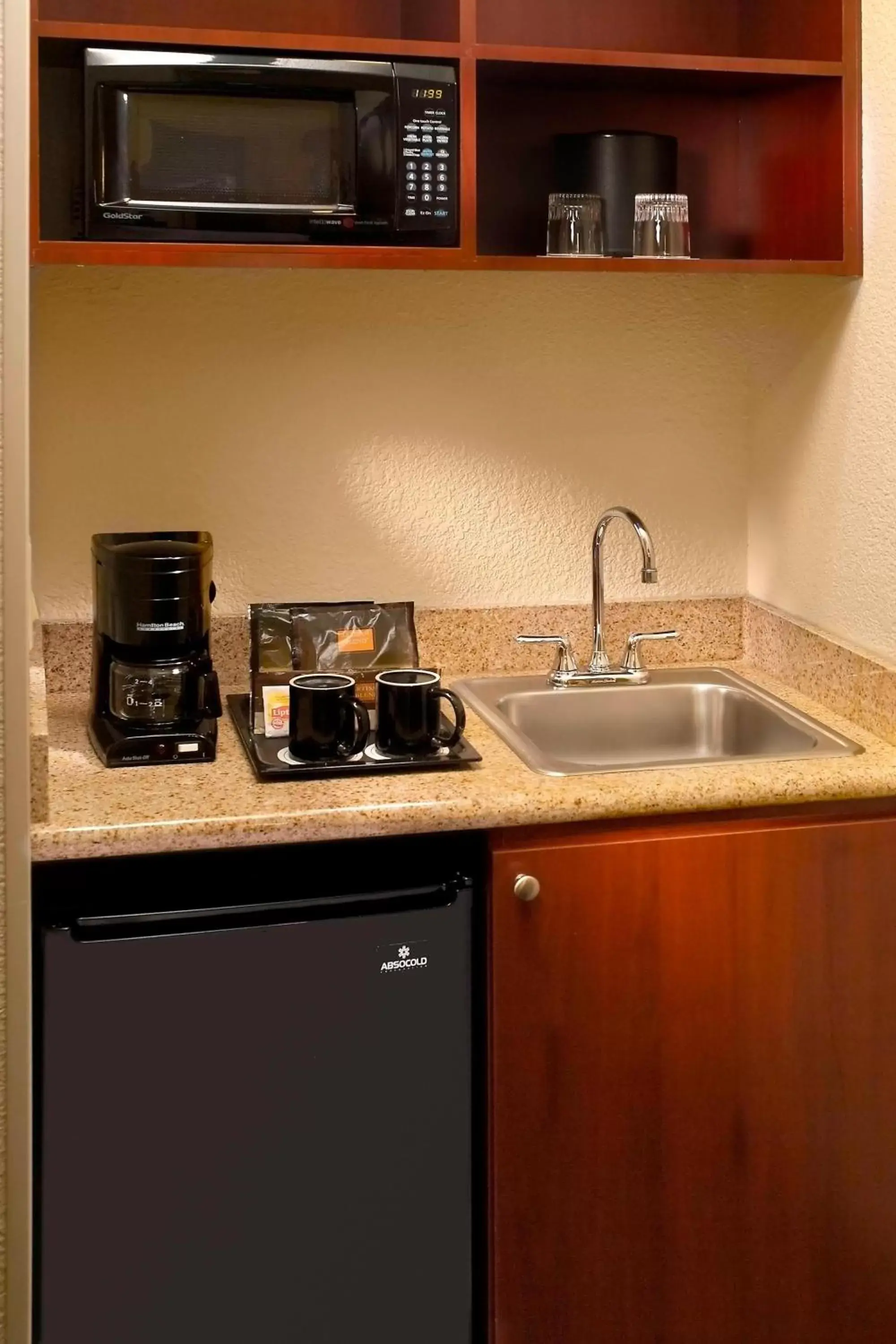 Kitchen or kitchenette, Kitchen/Kitchenette in SpringHill Suites by Marriott Atlanta Buckhead