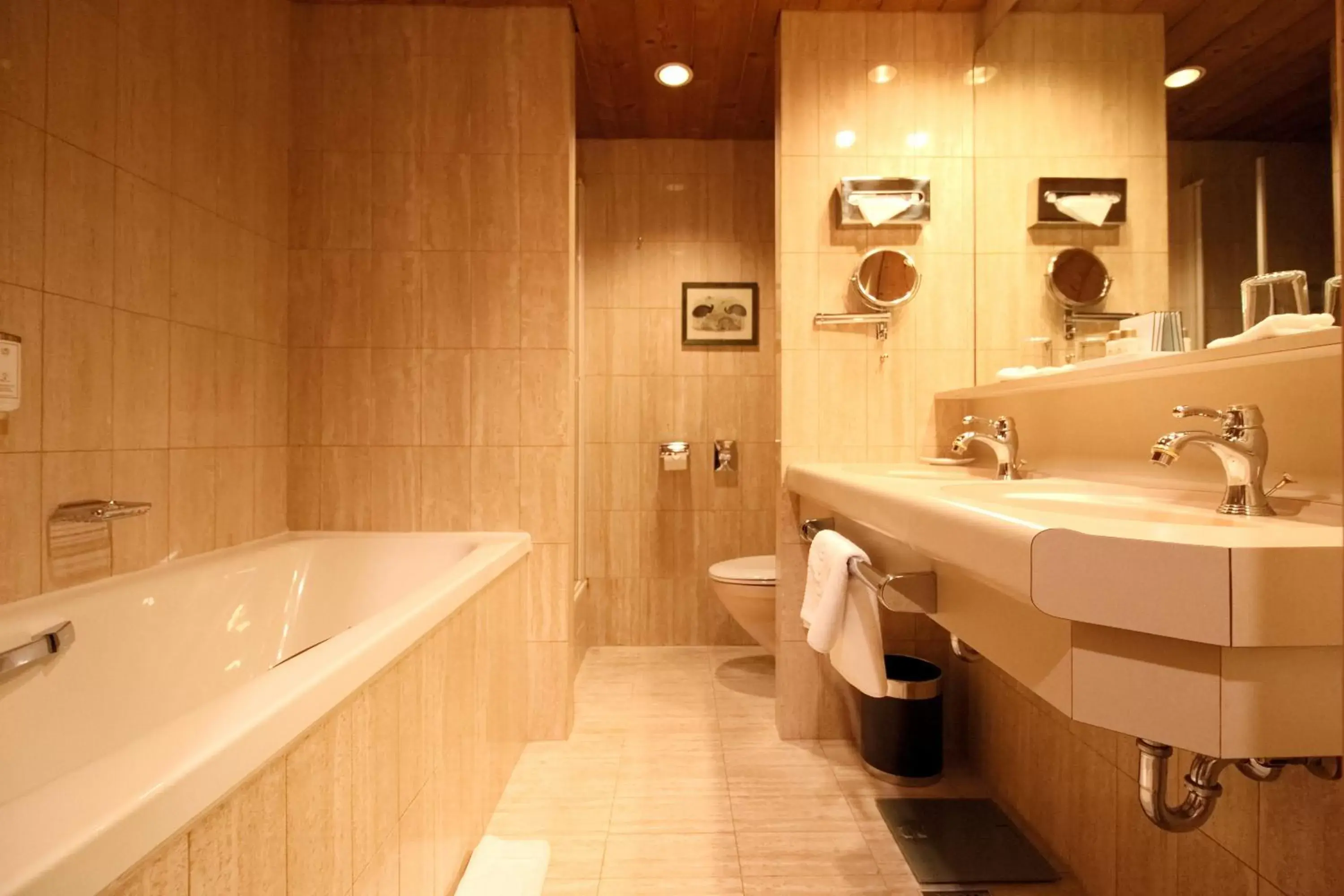 Bathroom in Reindl's Partenkirchener Hof